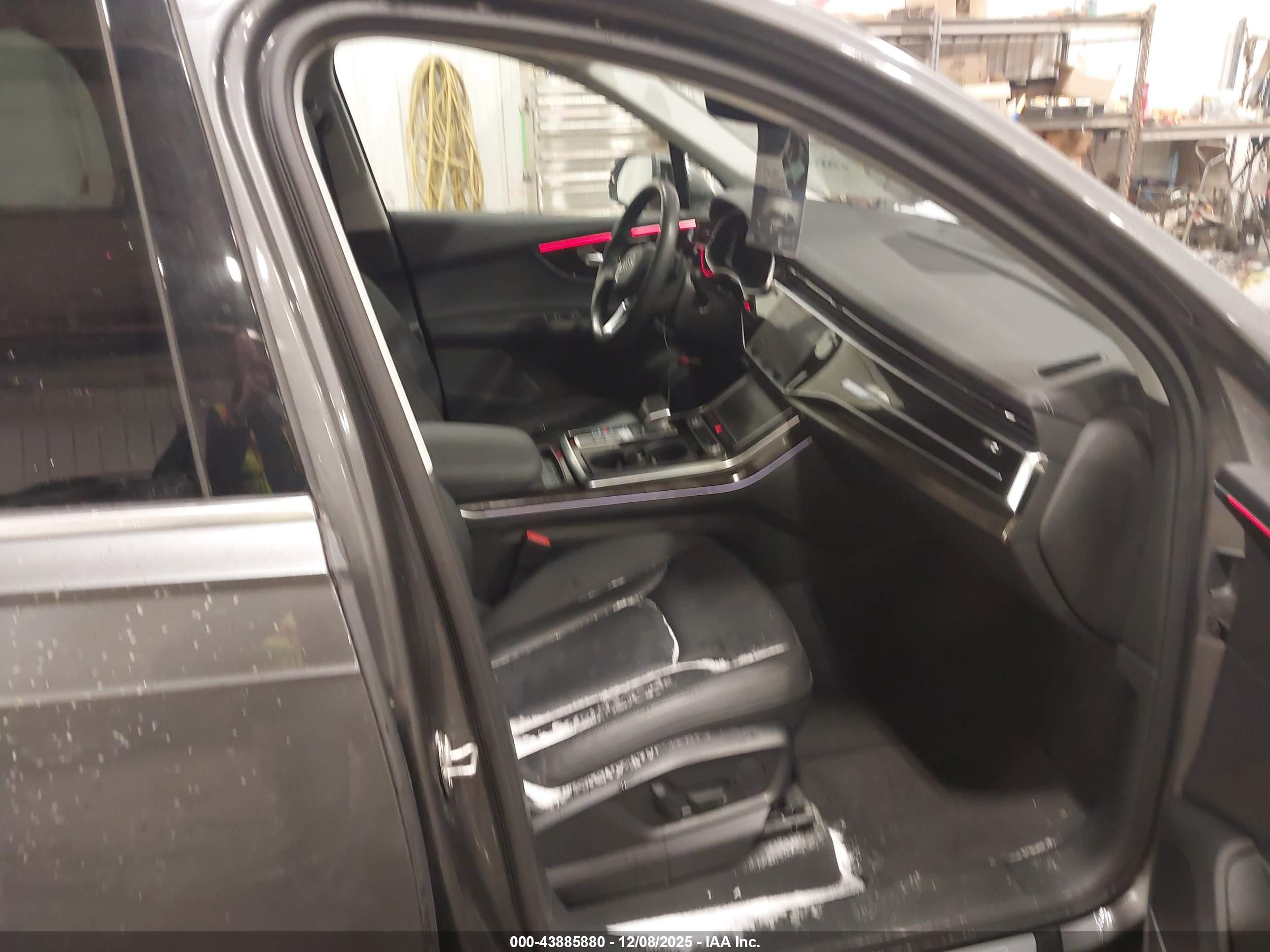 AUDI Q7 image 5