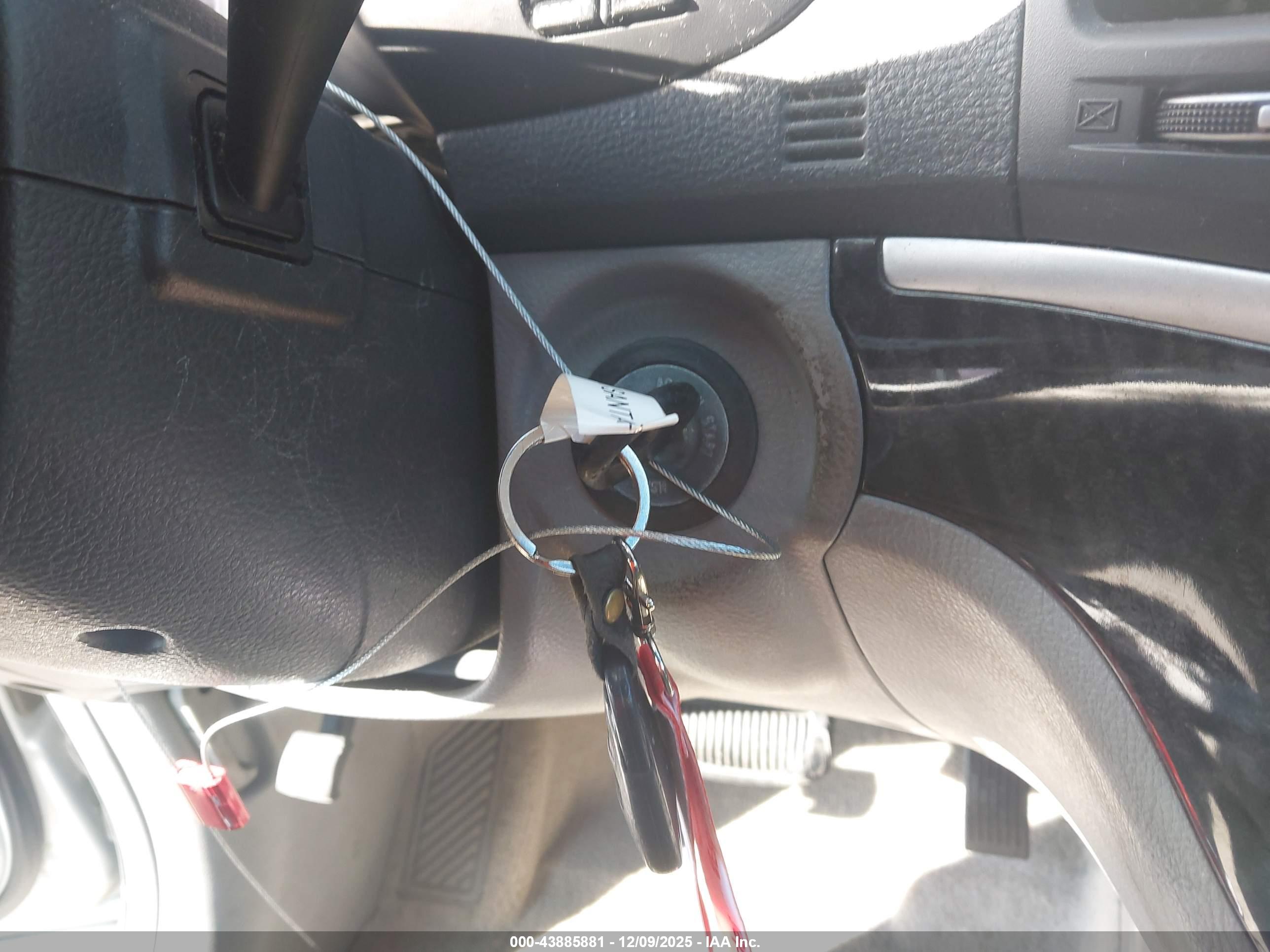 HYUNDAI SANTA image 11