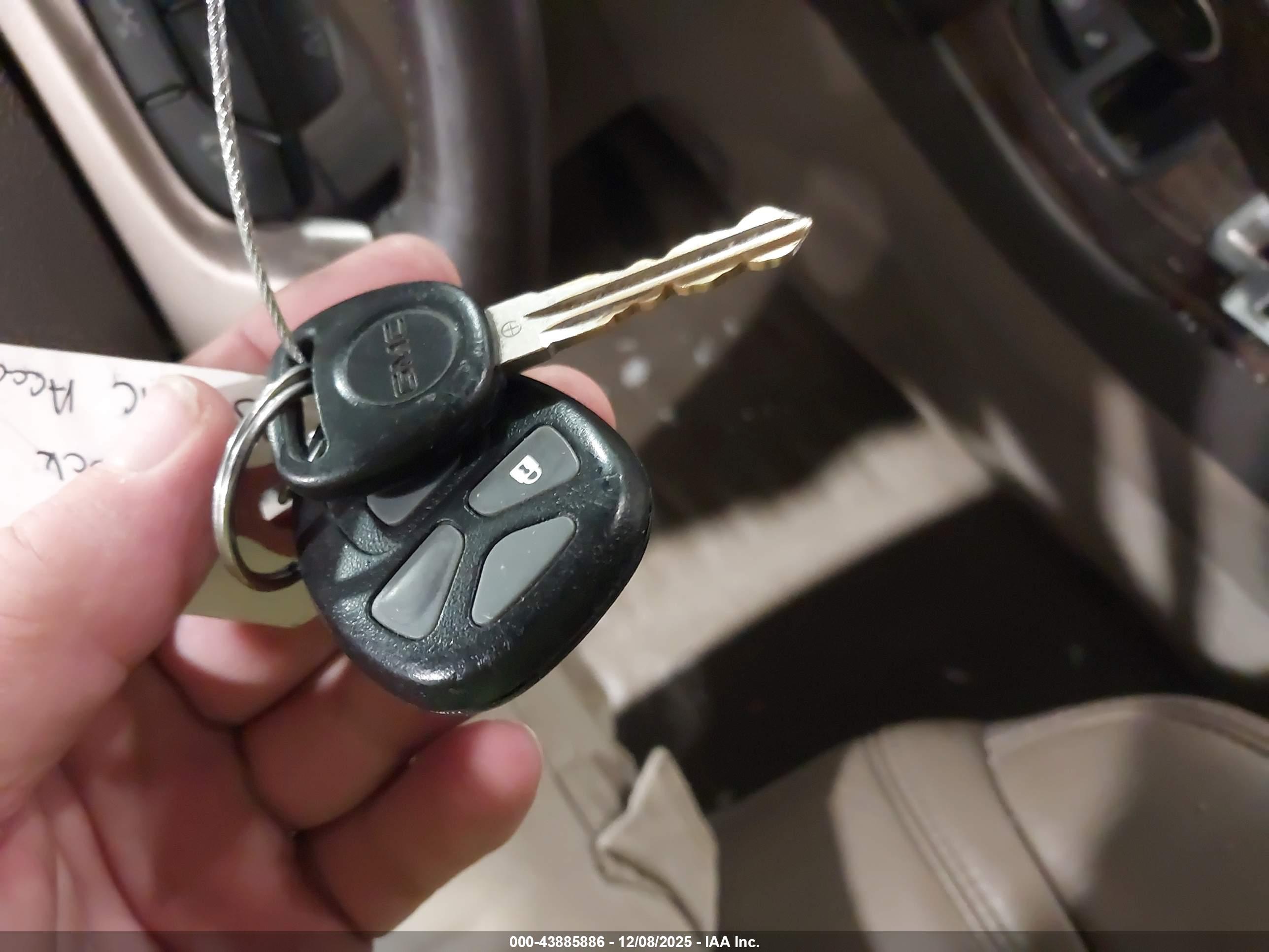 GMC ACADIA image 11
