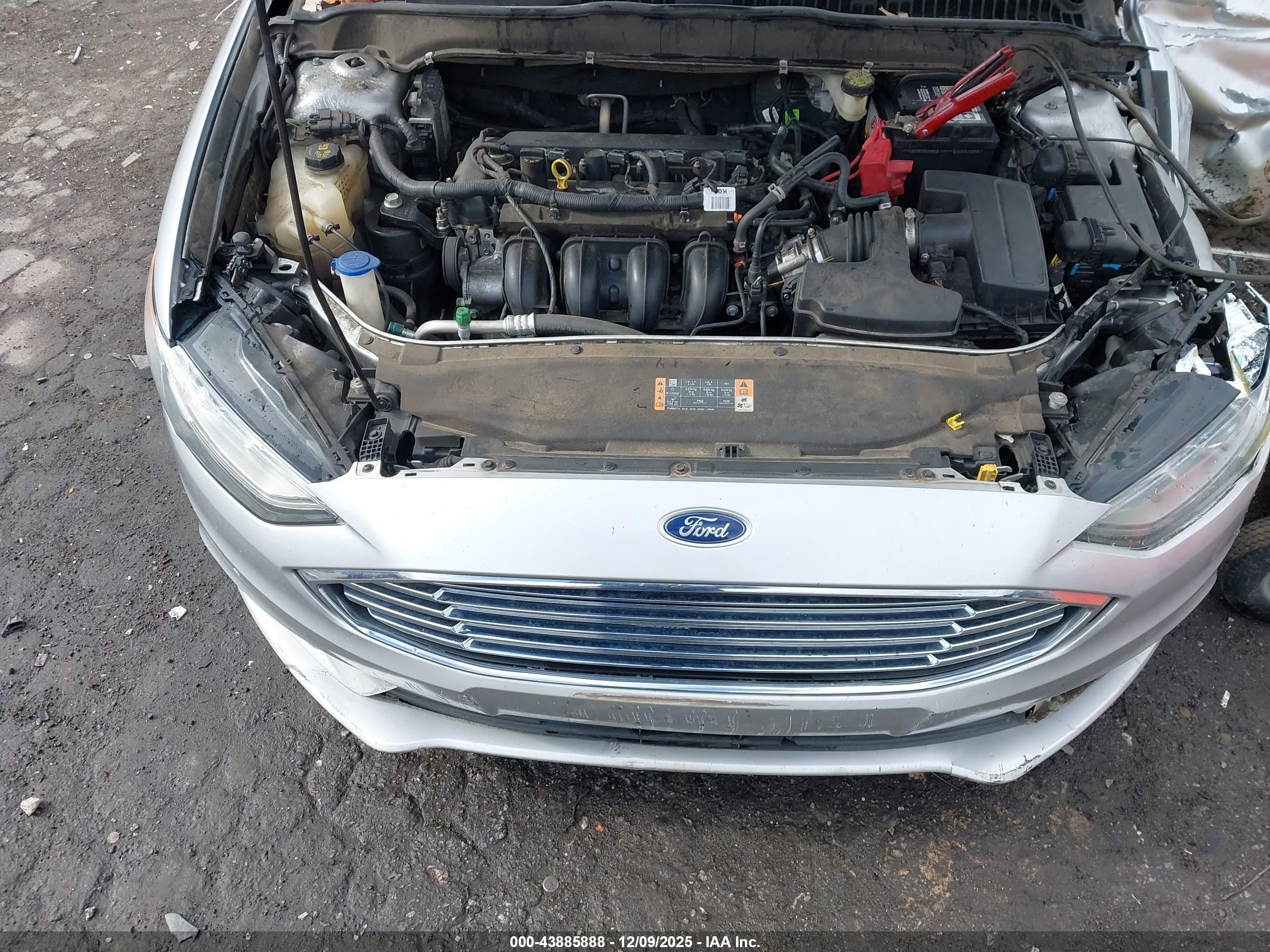 FORD FUSION image 10