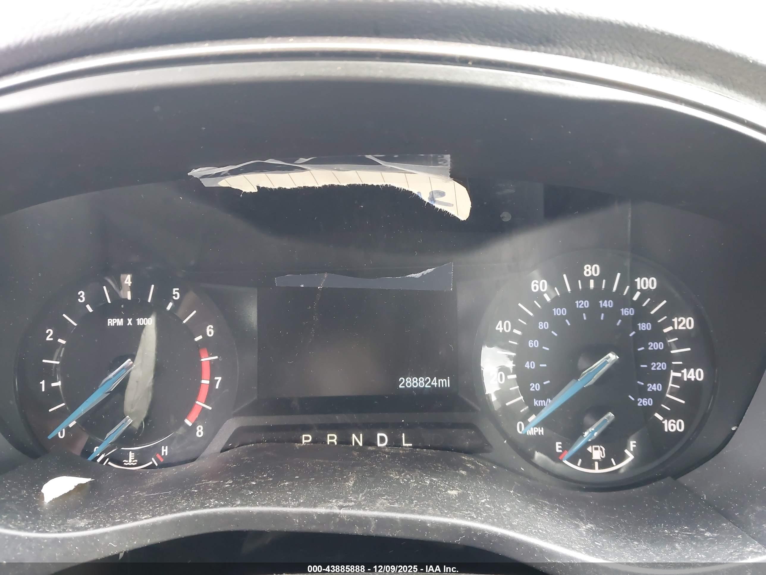 FORD FUSION image 7