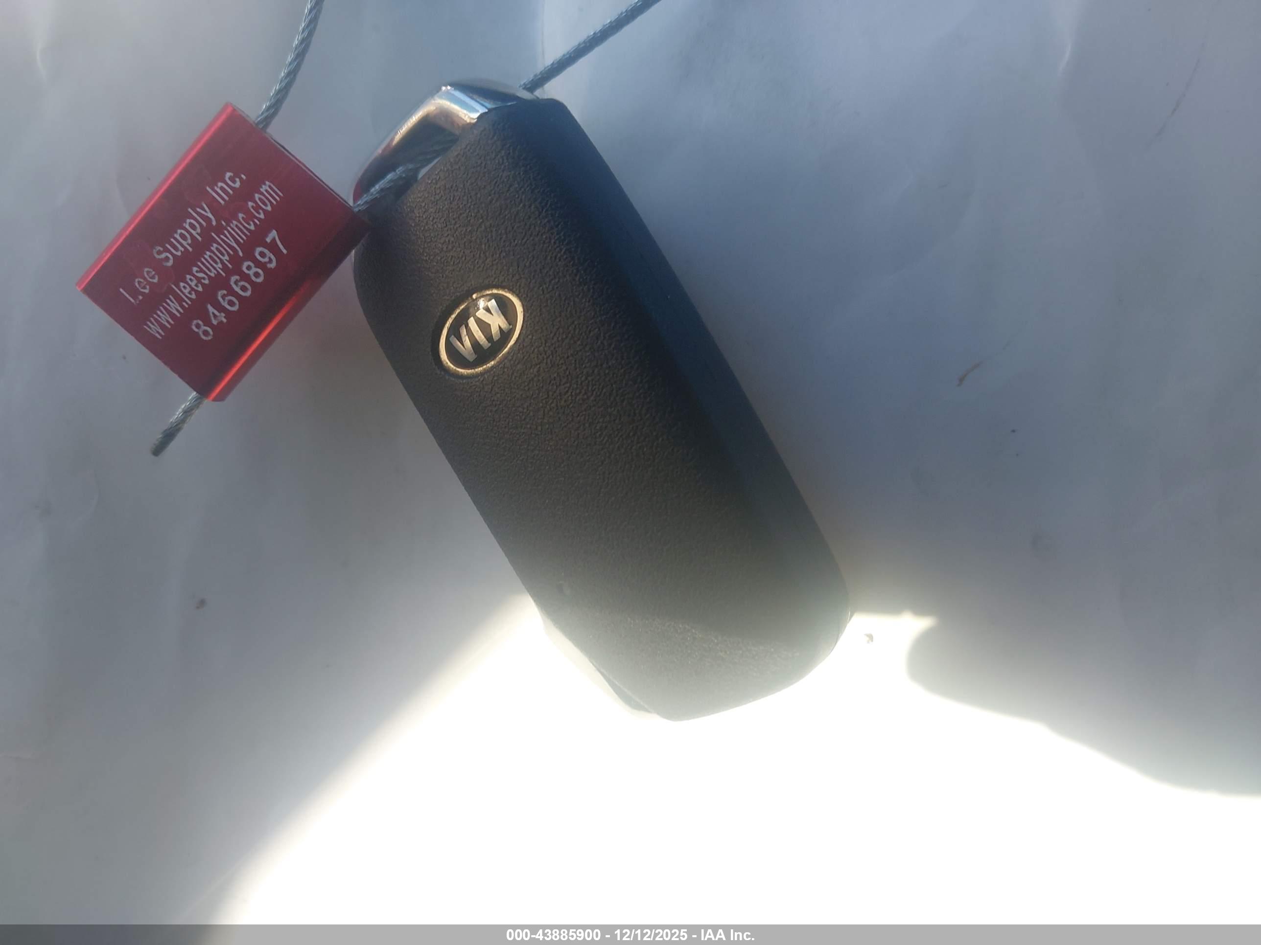 KIA SPORTAGE image 11