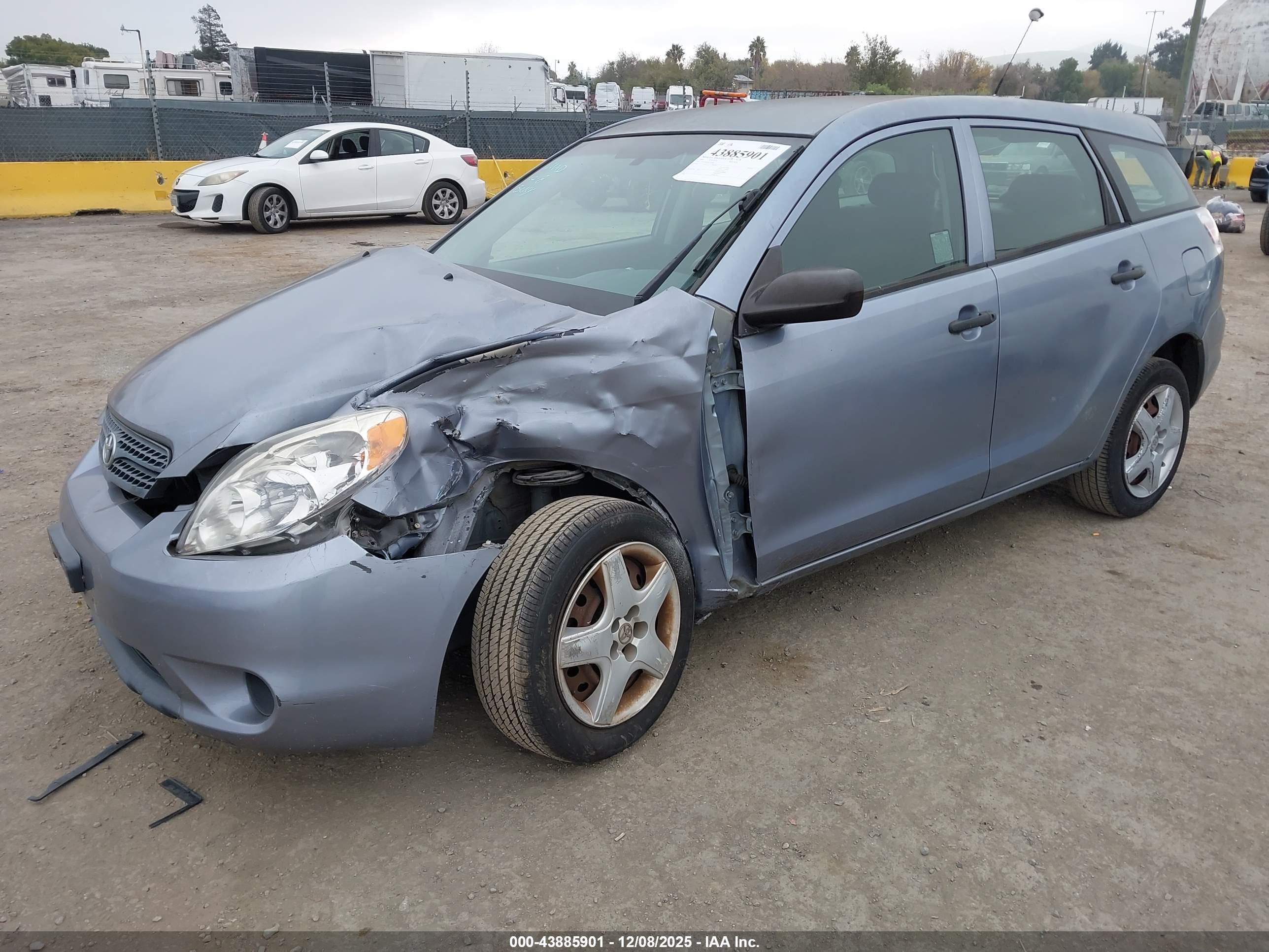 TOYOTA MATRIX image 2