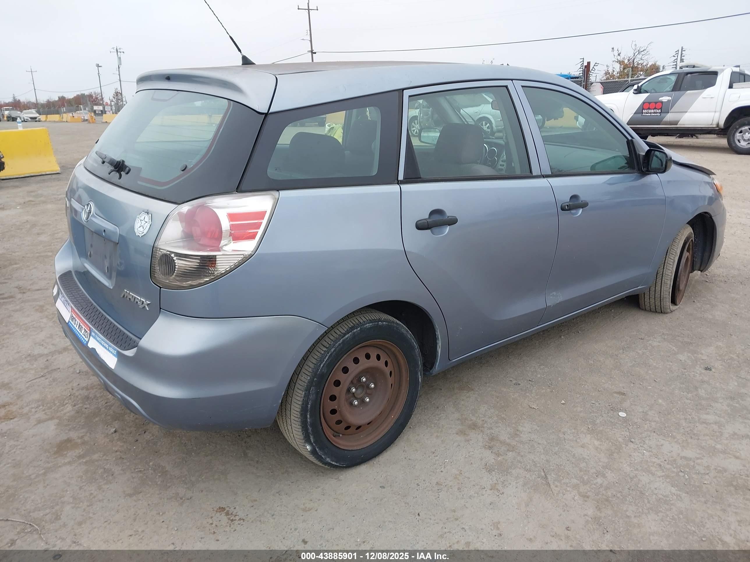TOYOTA MATRIX image 4