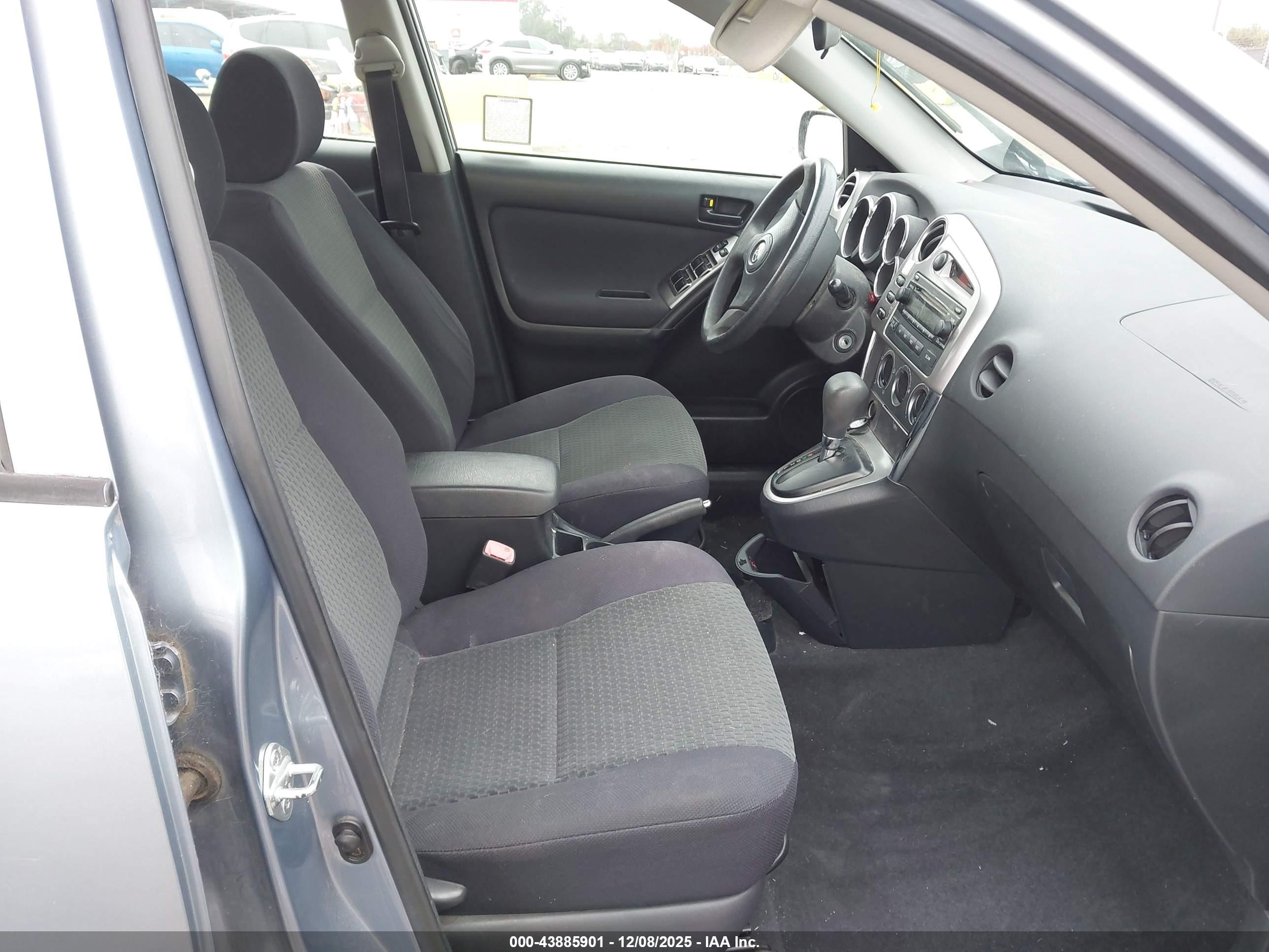 TOYOTA MATRIX image 5