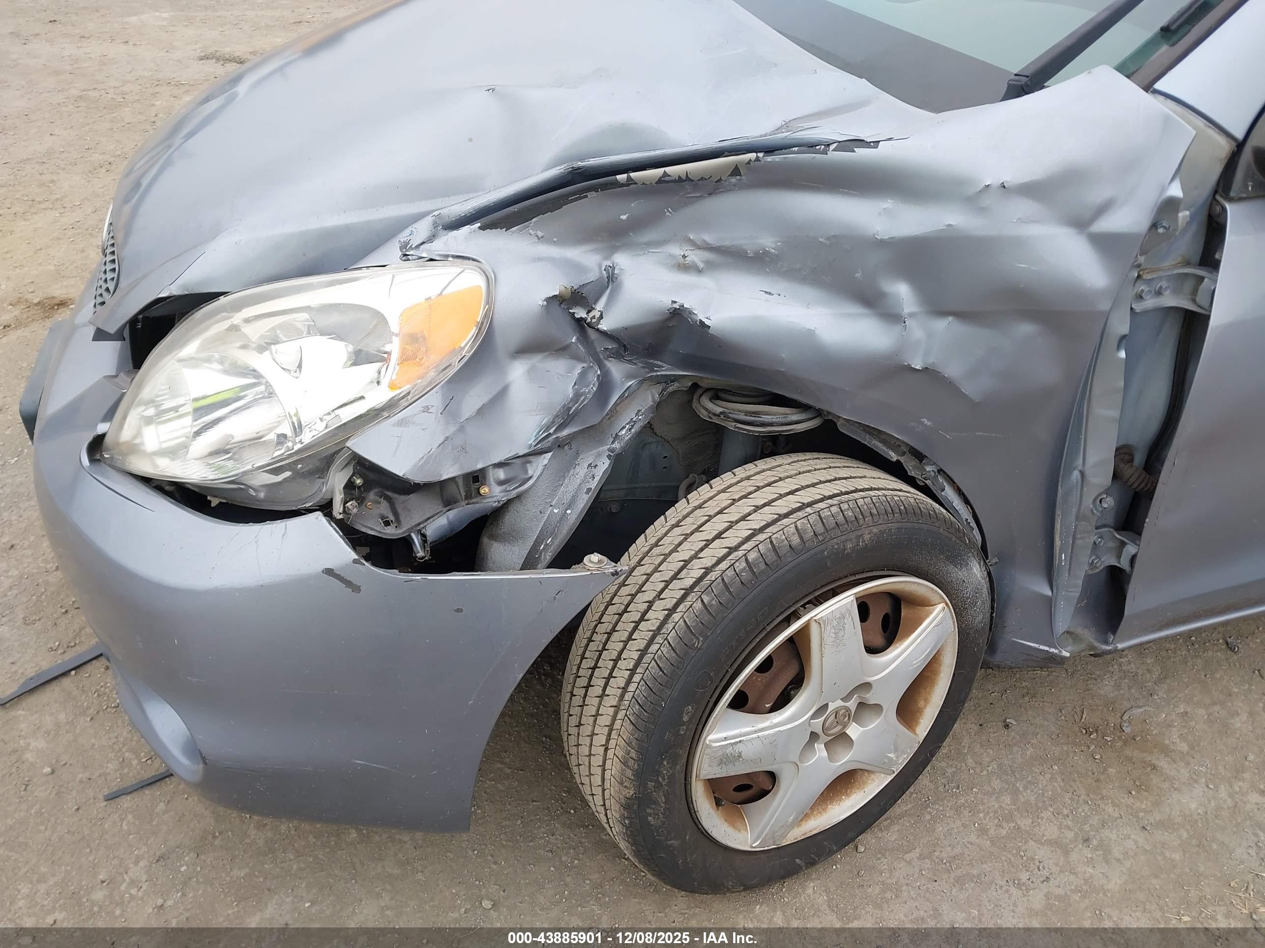 TOYOTA MATRIX image 6