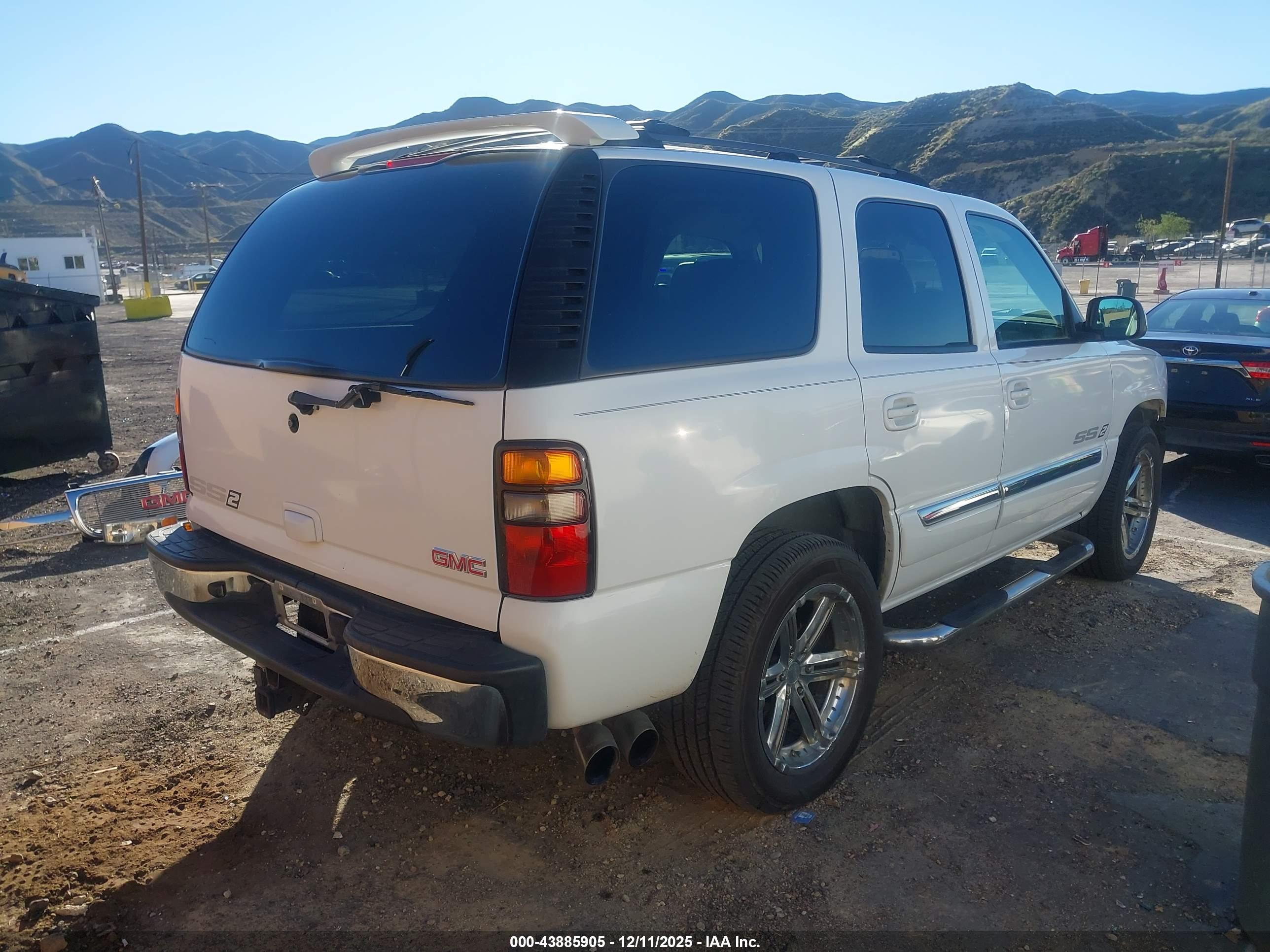 GMC YUKON image 4