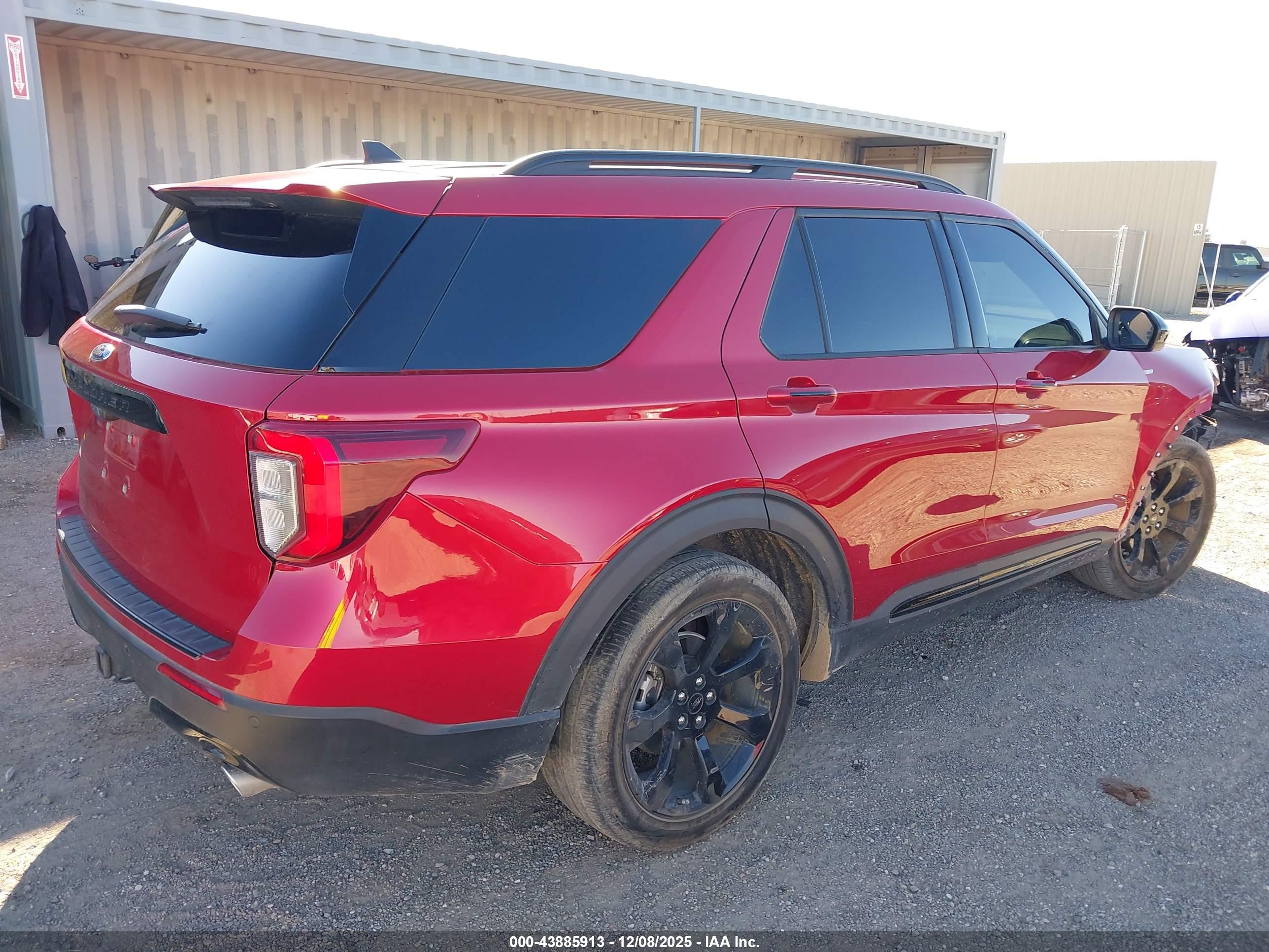 FORD EXPLORER image 4