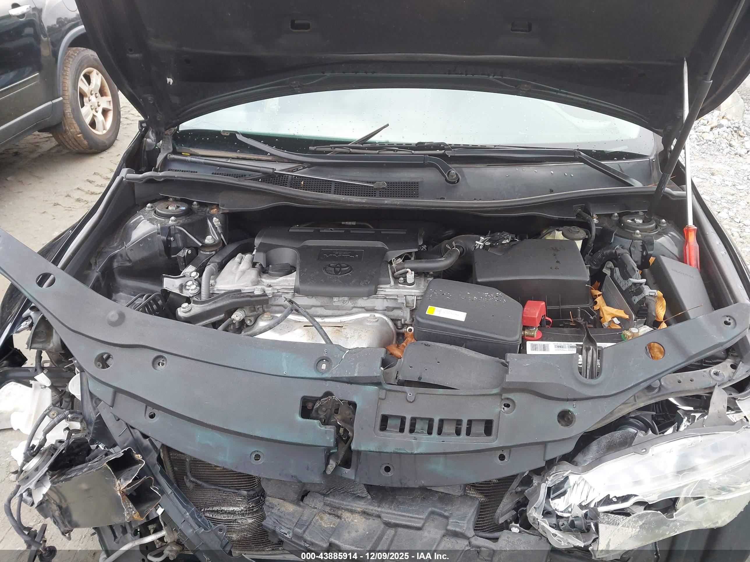 TOYOTA CAMRY image 10