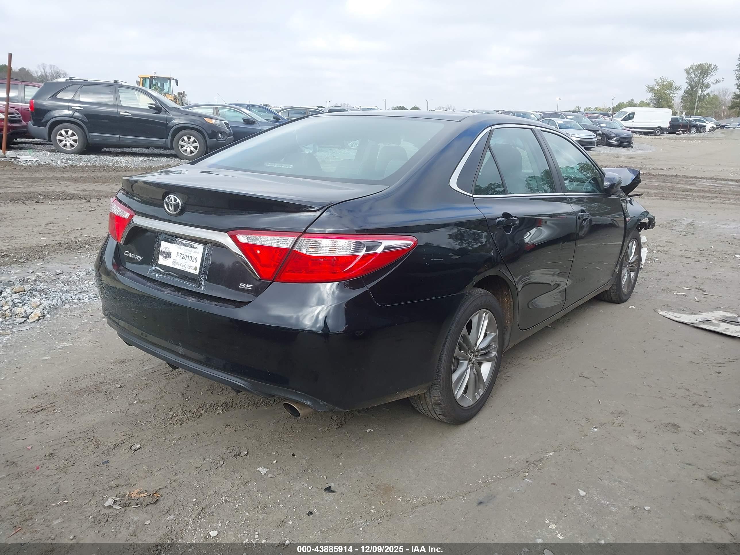 TOYOTA CAMRY image 4