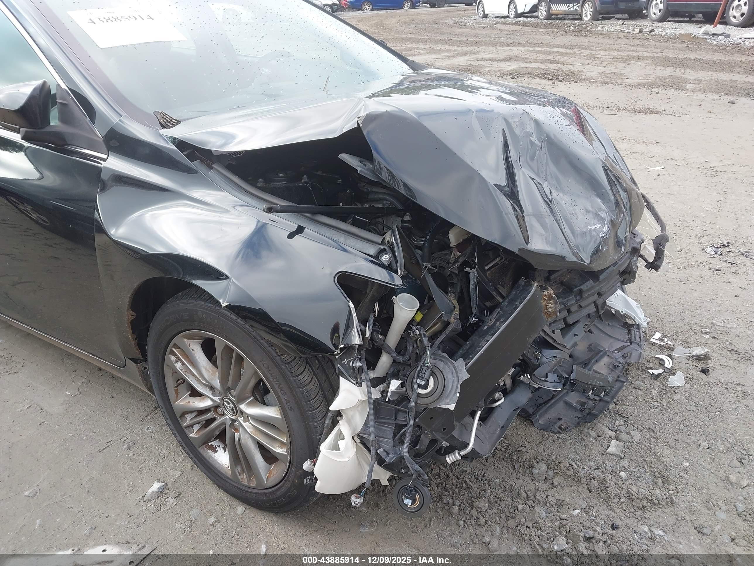 TOYOTA CAMRY image 6