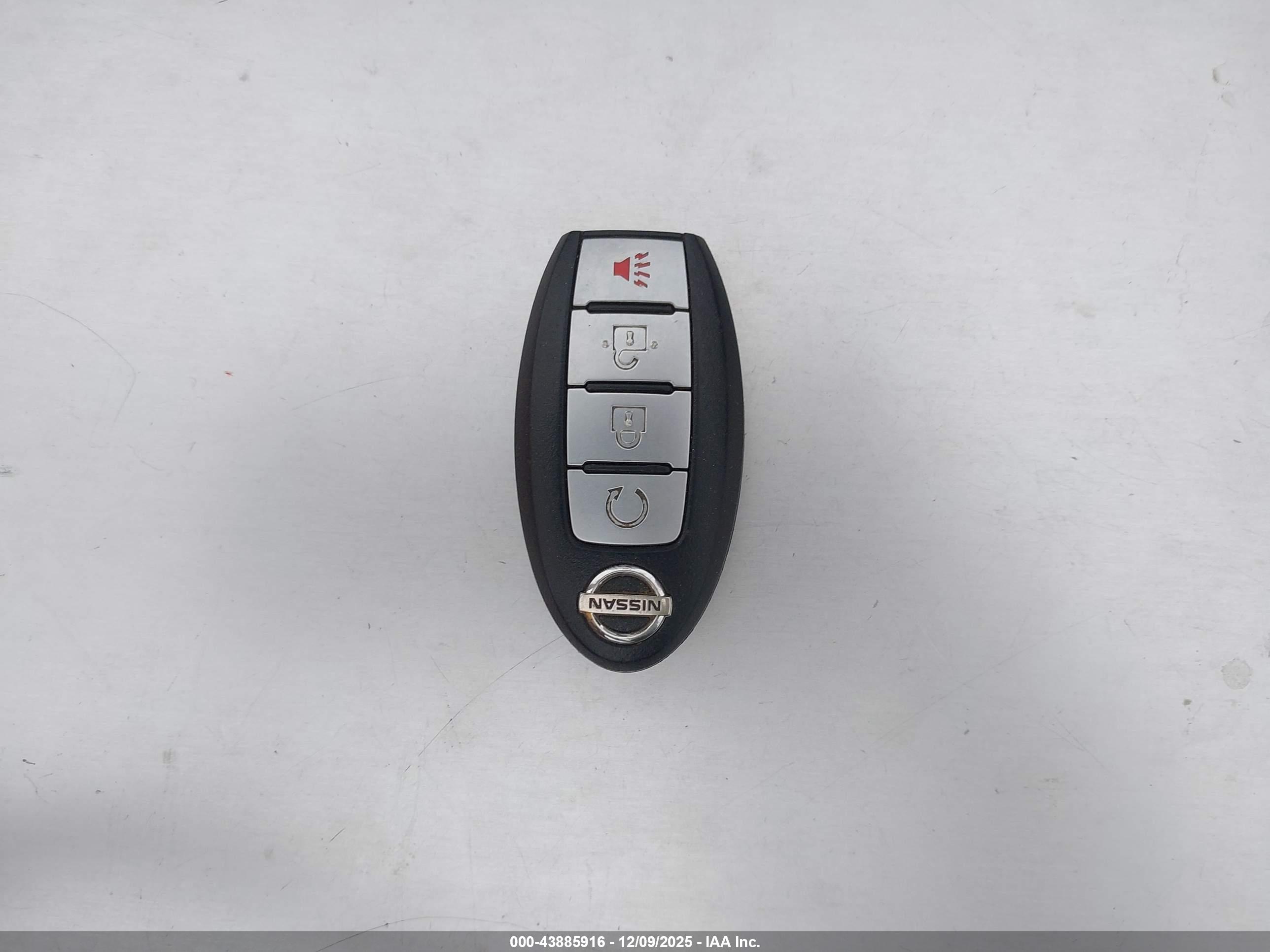 NISSAN ROGUE image 11