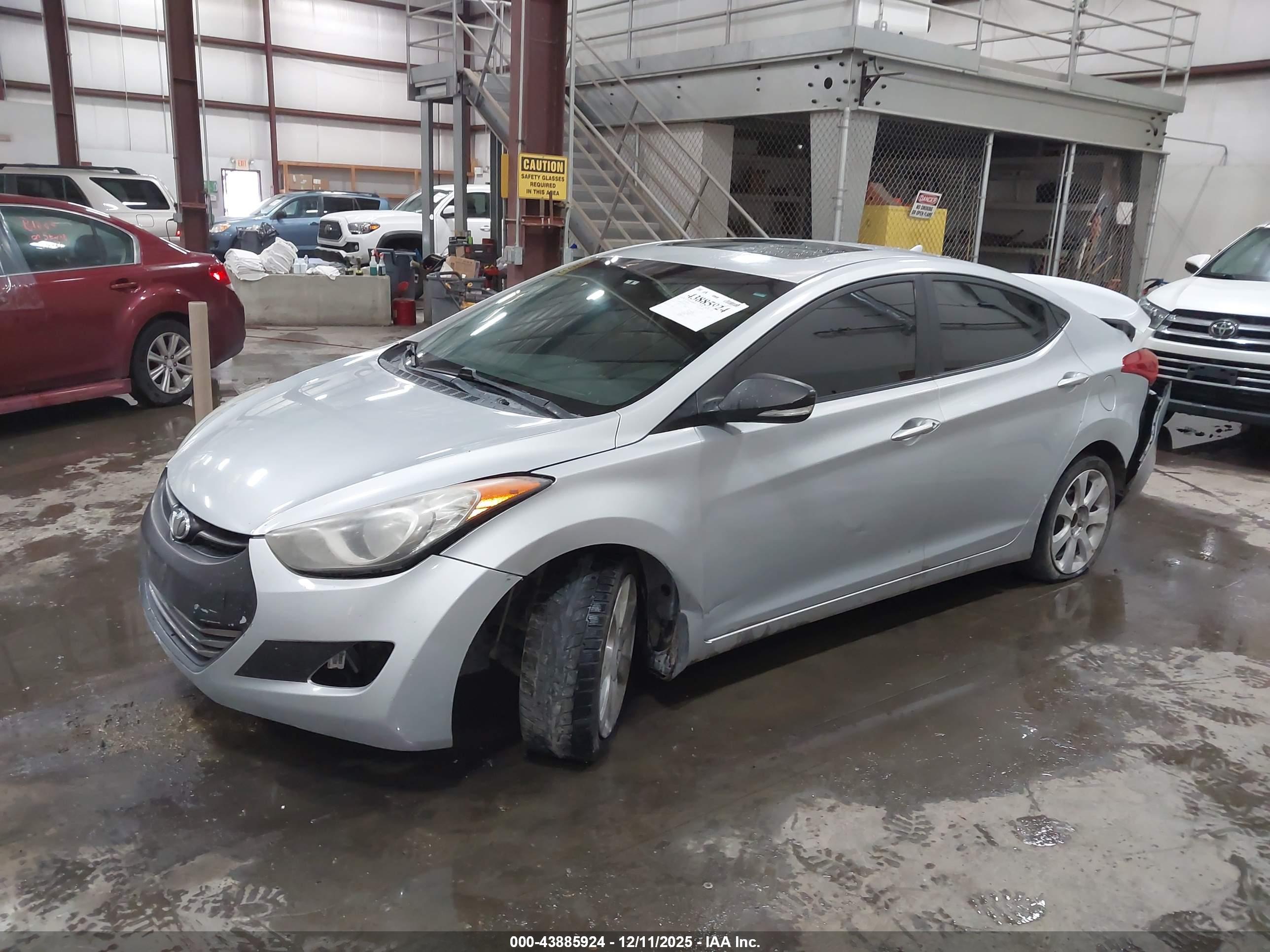 HYUNDAI ELANTRA image 2