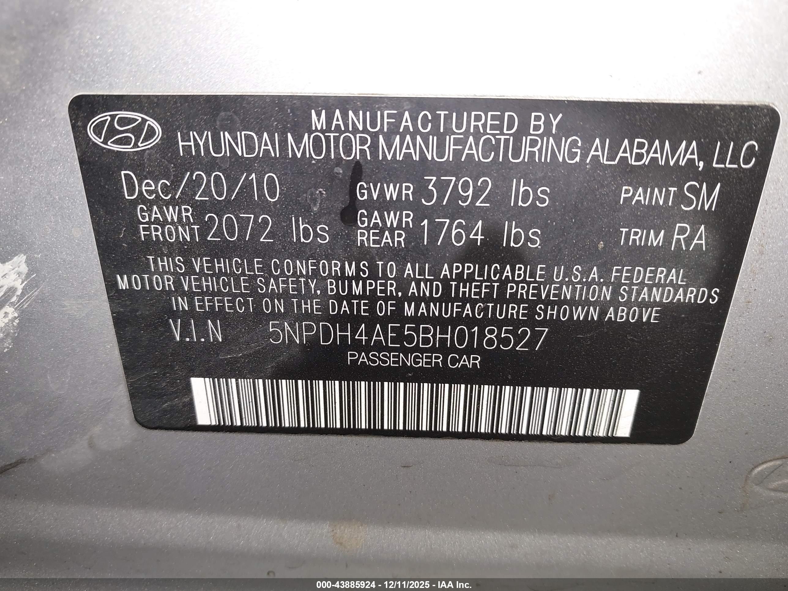 HYUNDAI ELANTRA image 9