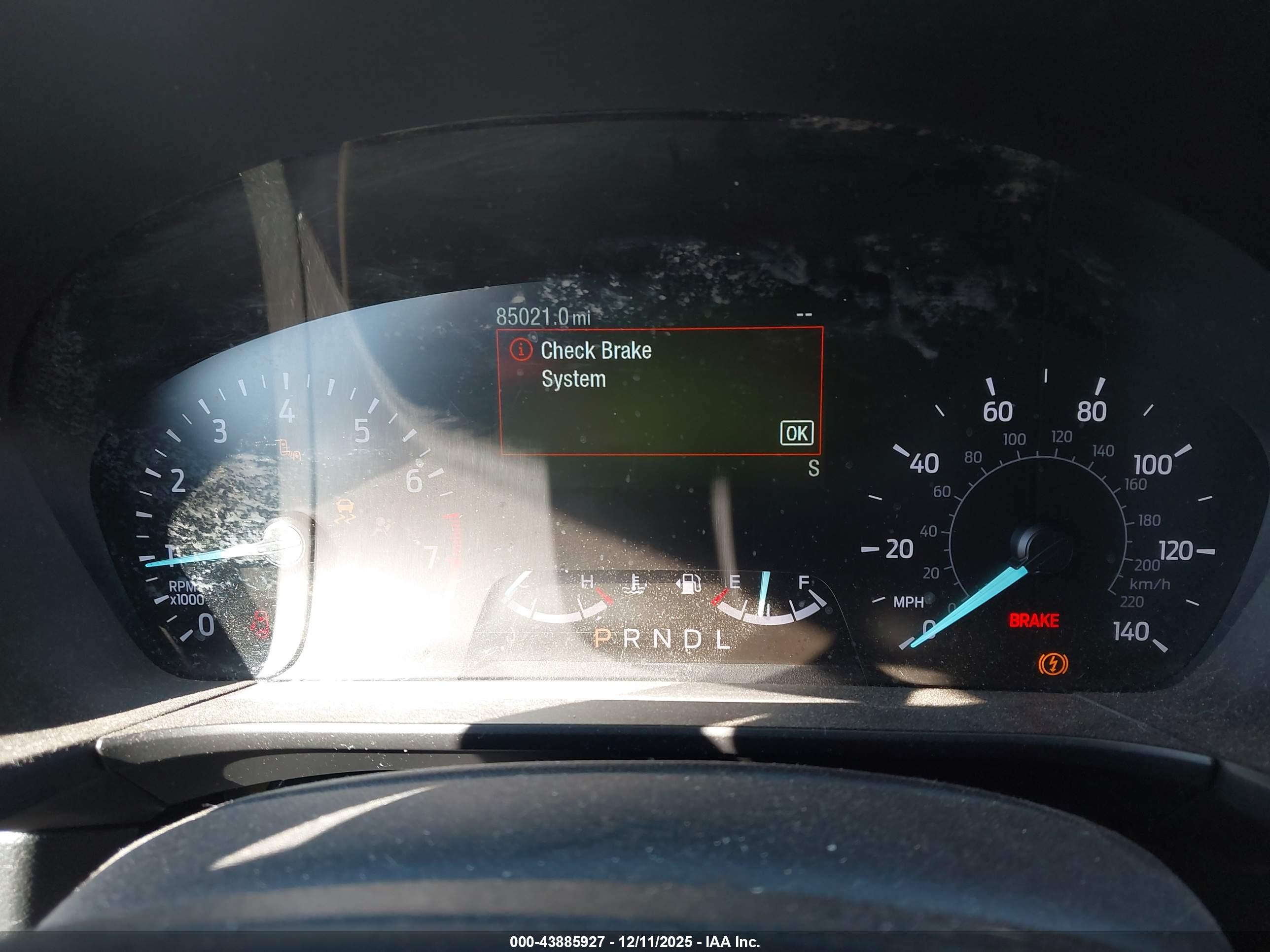 FORD ESCAPE image 7