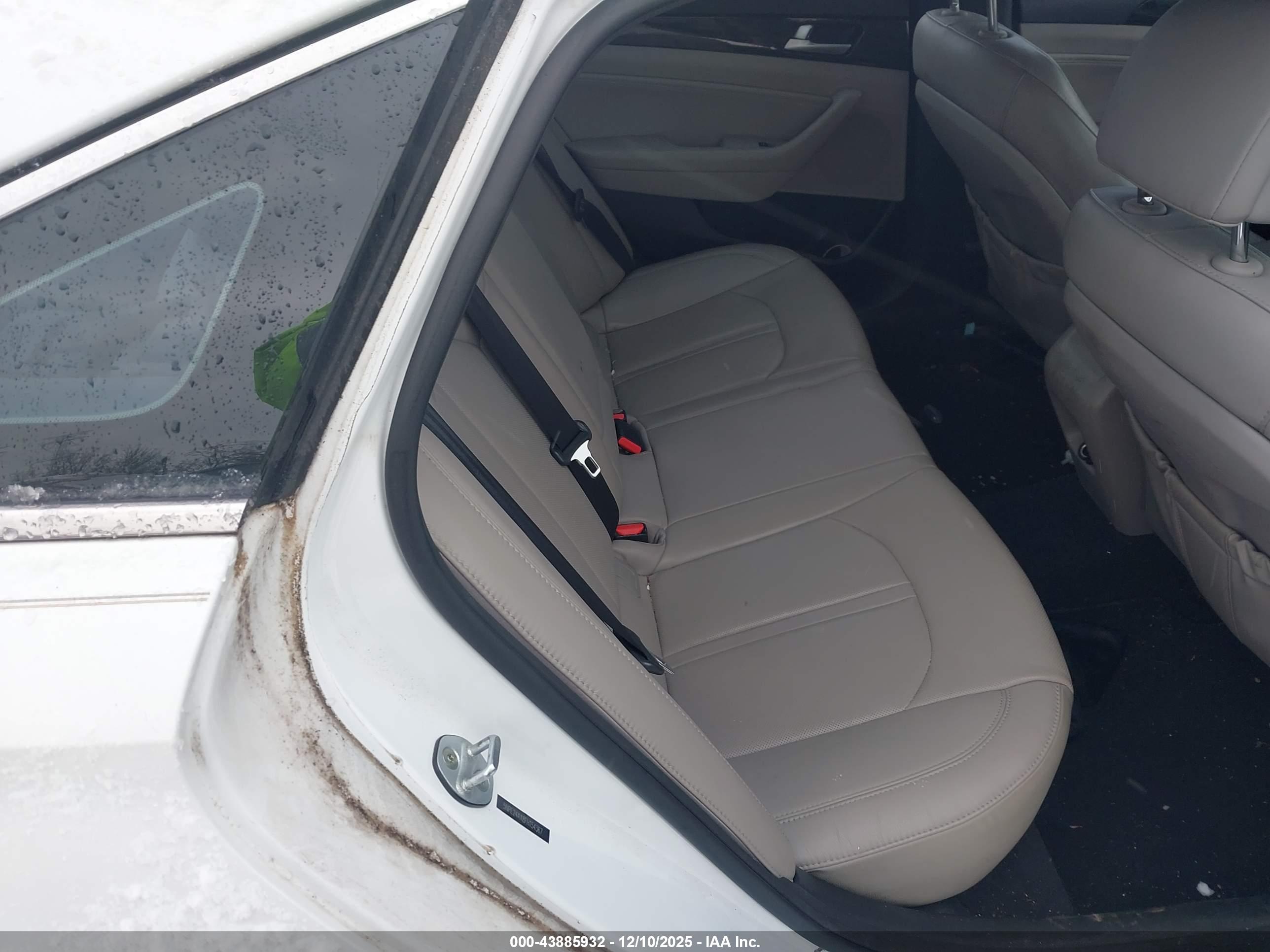HYUNDAI SONATA image 8