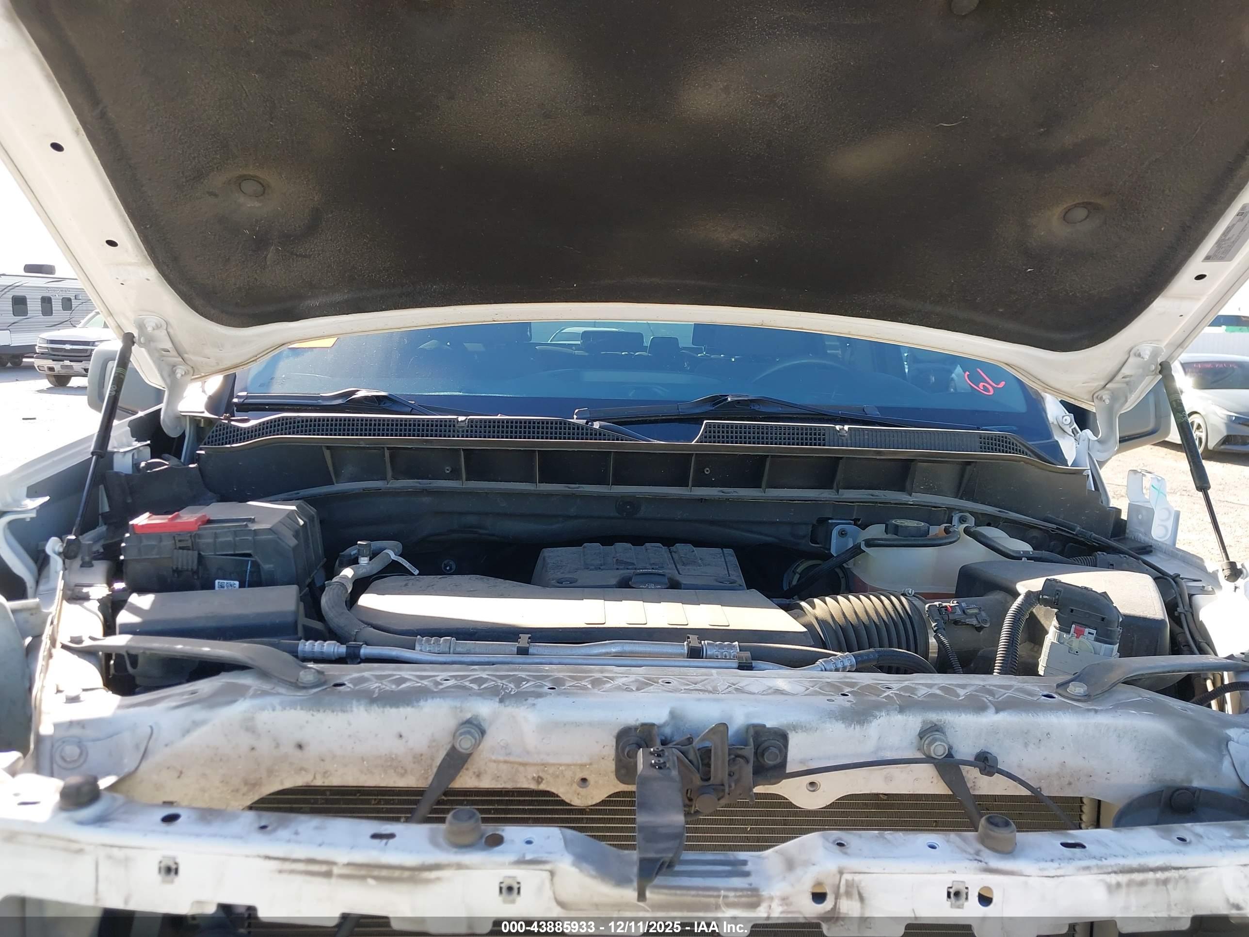 CHEVROLET SILVERADO image 10