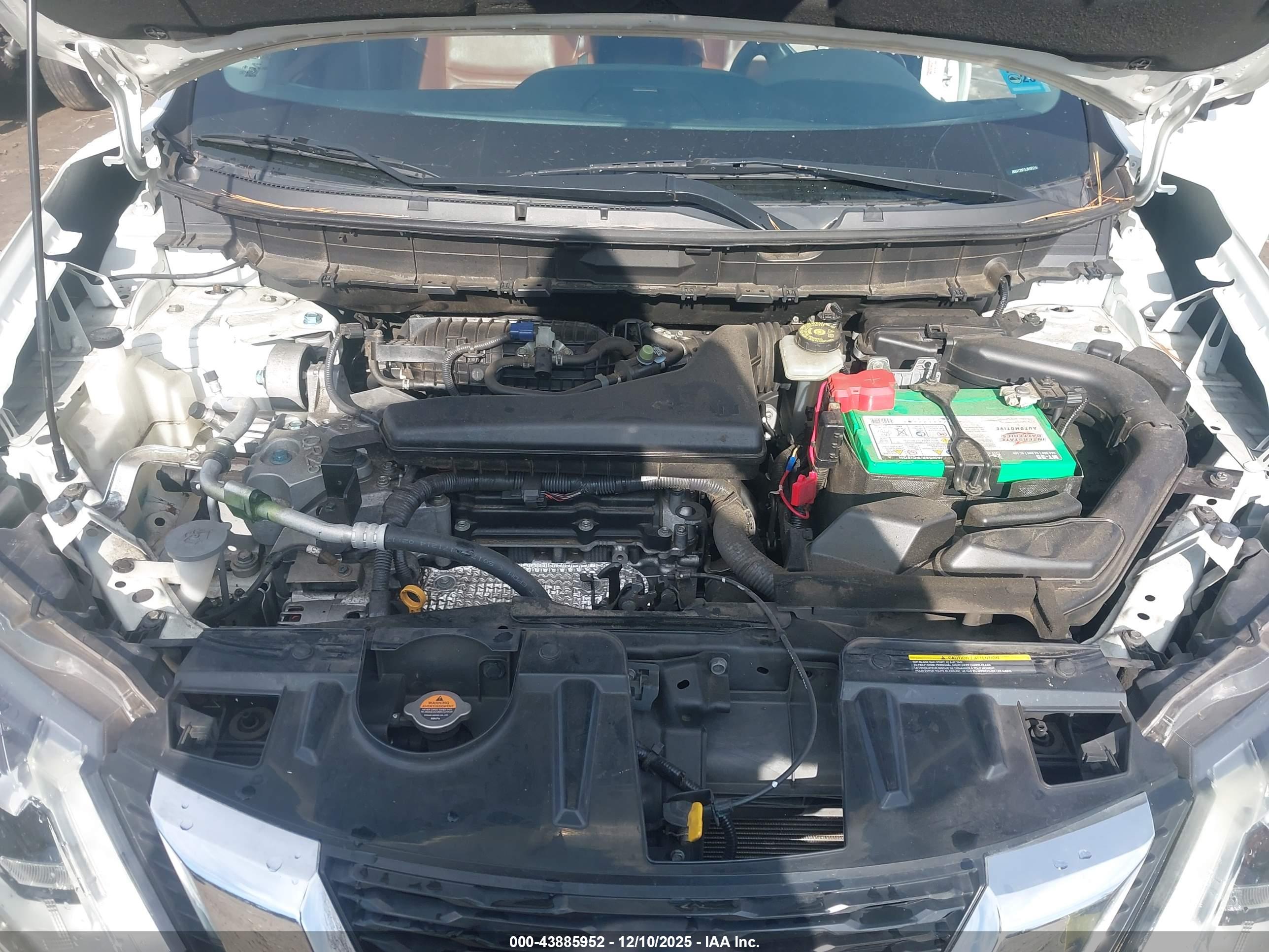 NISSAN ROGUE image 10
