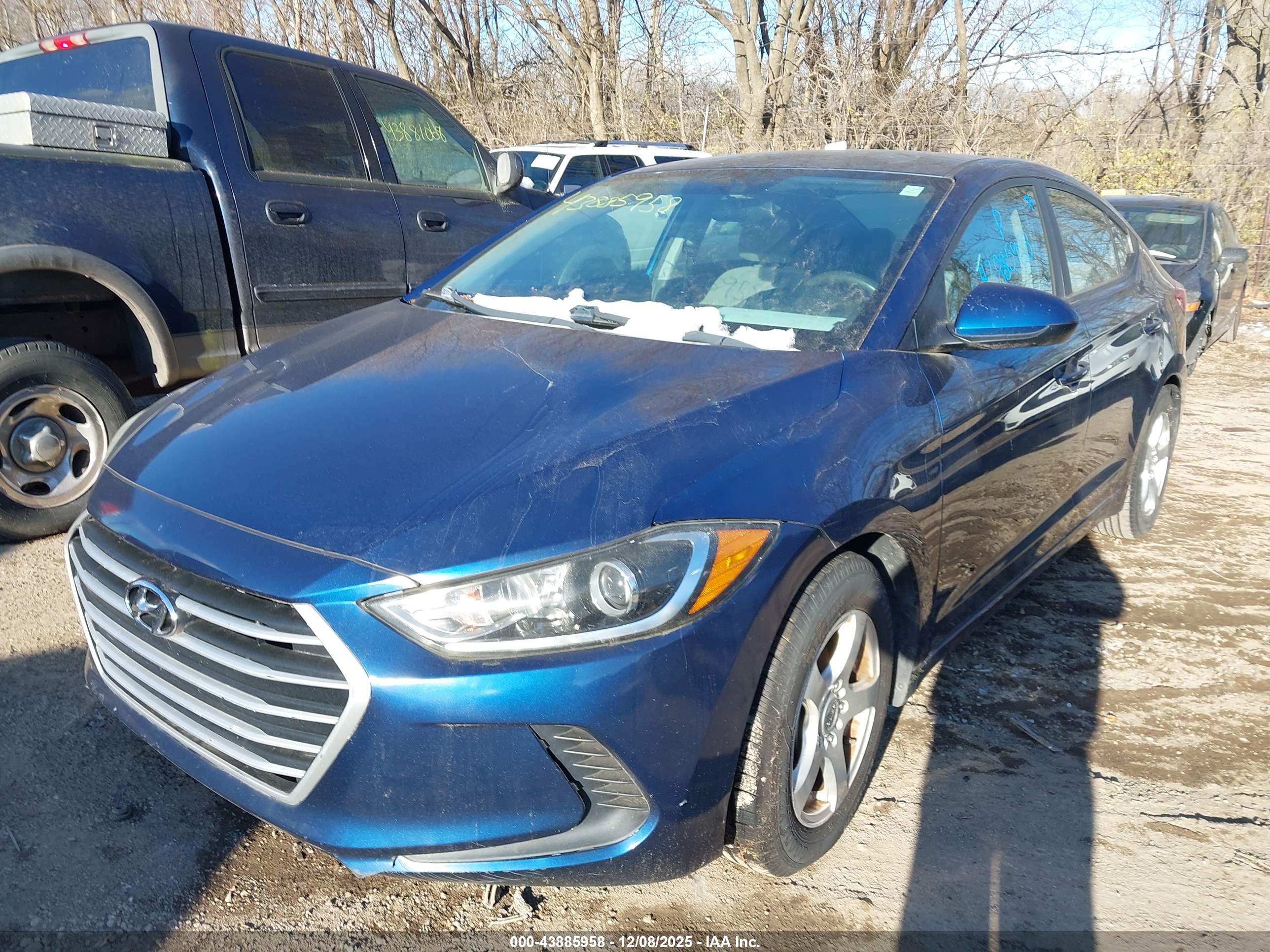HYUNDAI ELANTRA image 2