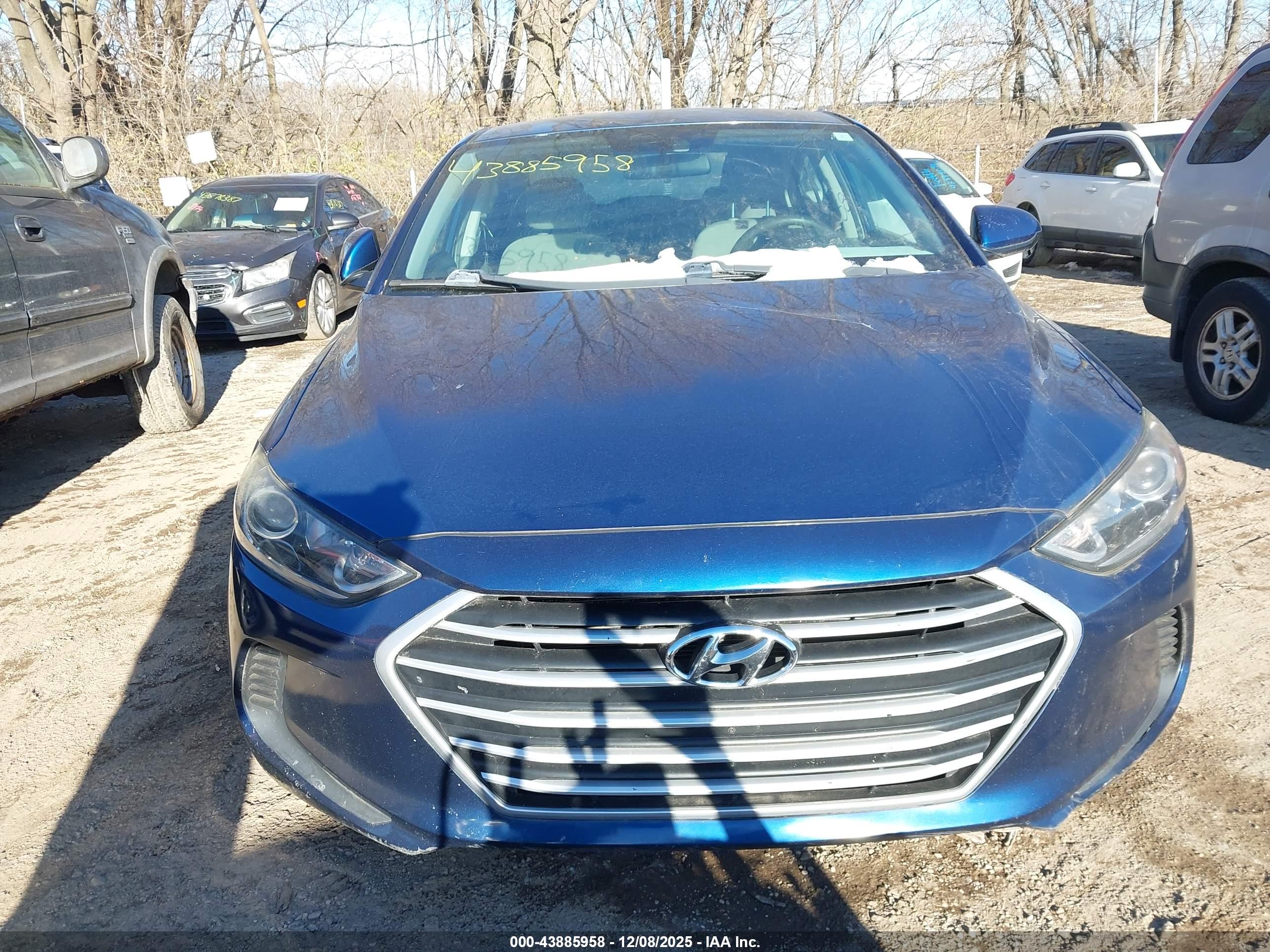 HYUNDAI ELANTRA image 6