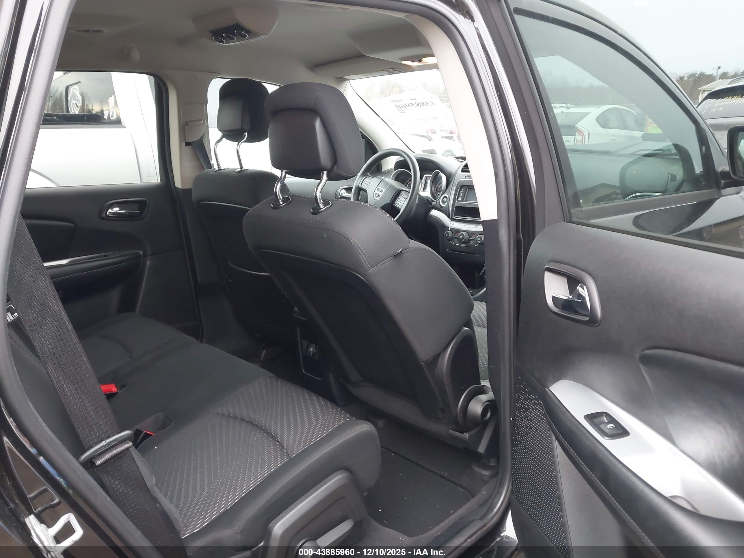 DODGE JOURNEY image 8