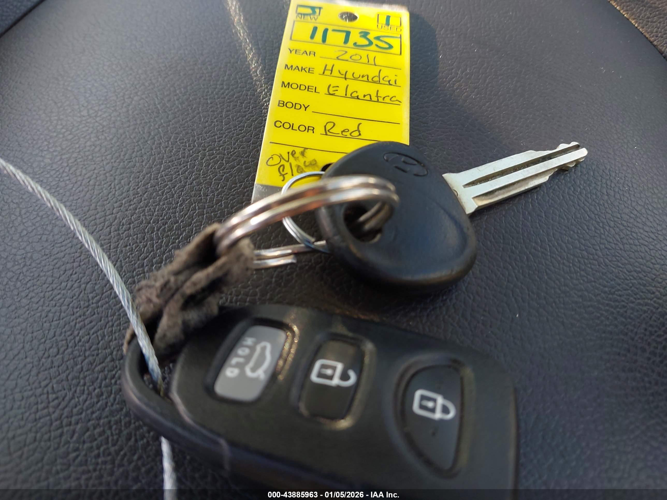 HYUNDAI ELANTRA image 11