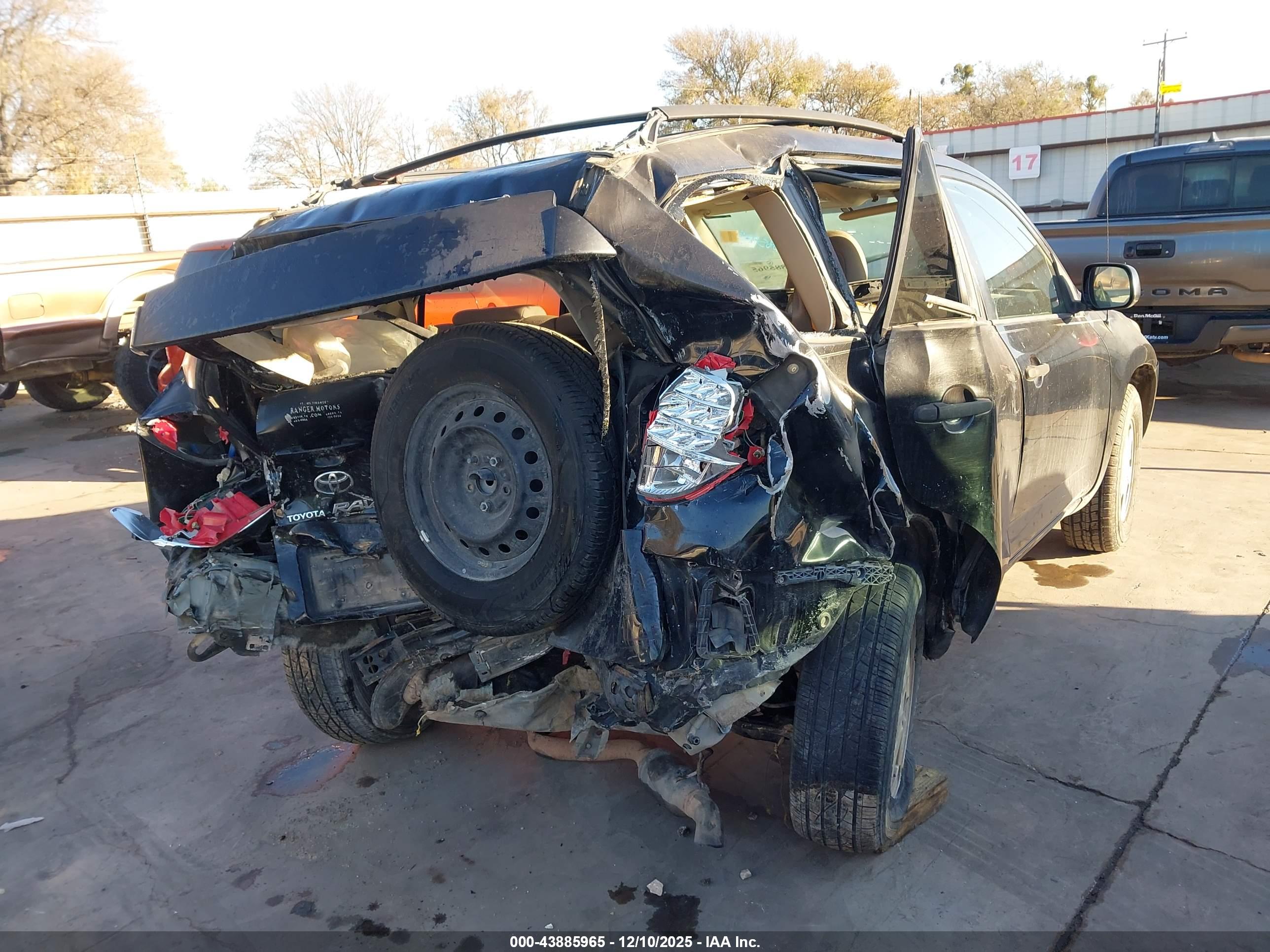 TOYOTA RAV4 image 4