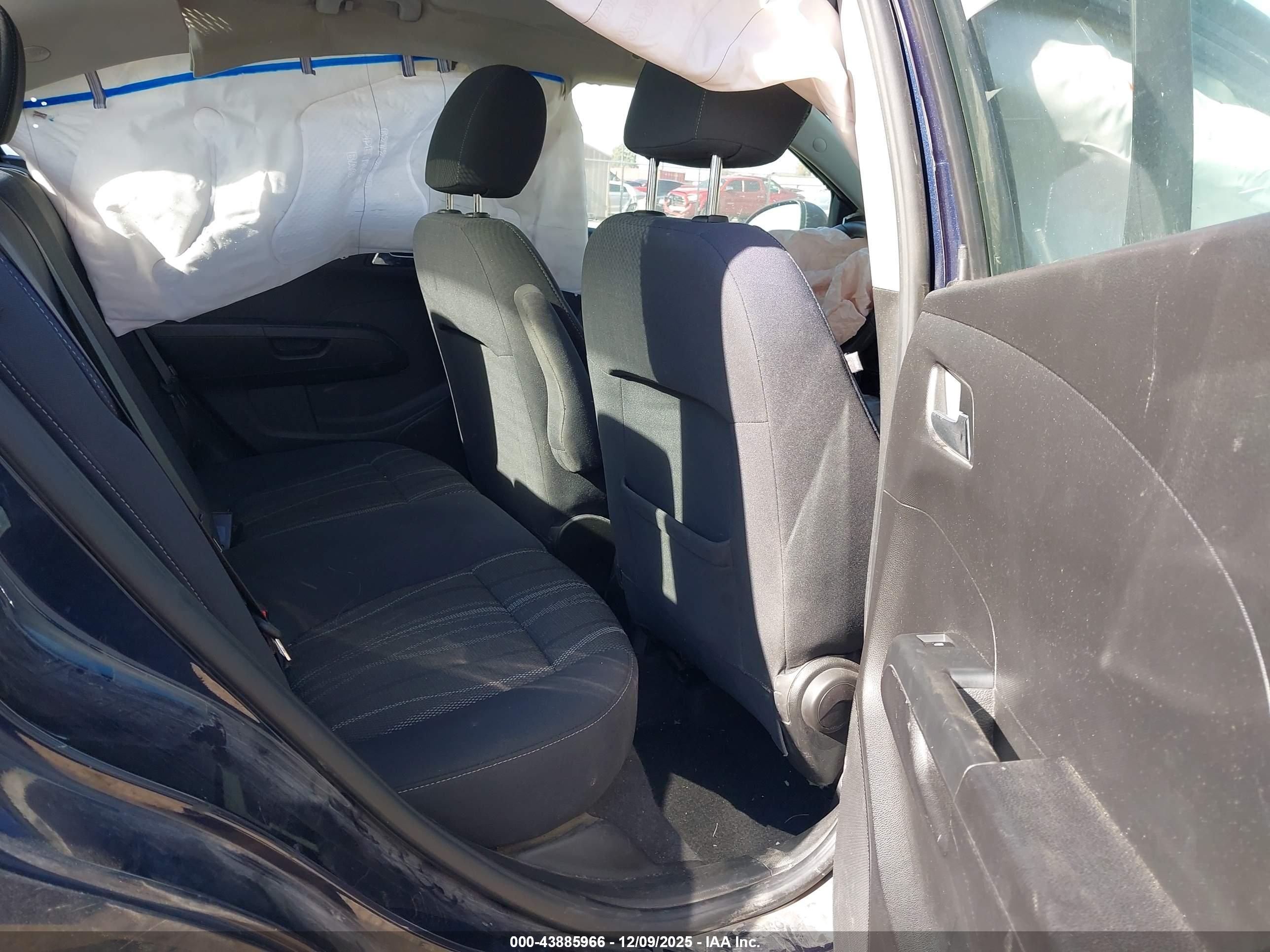 CHEVROLET SONIC image 8