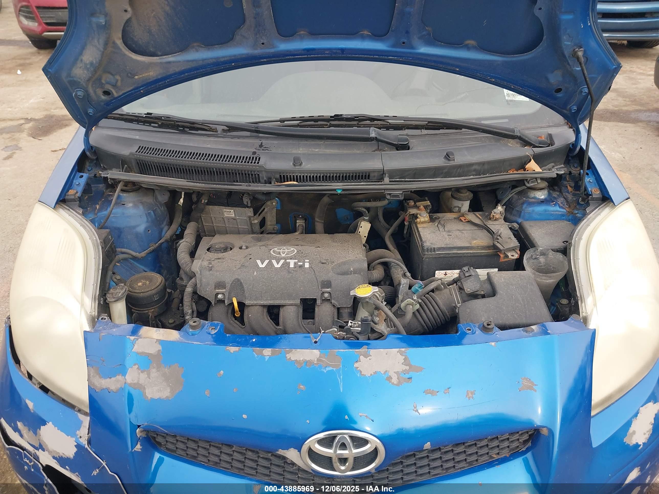 TOYOTA YARIS image 10