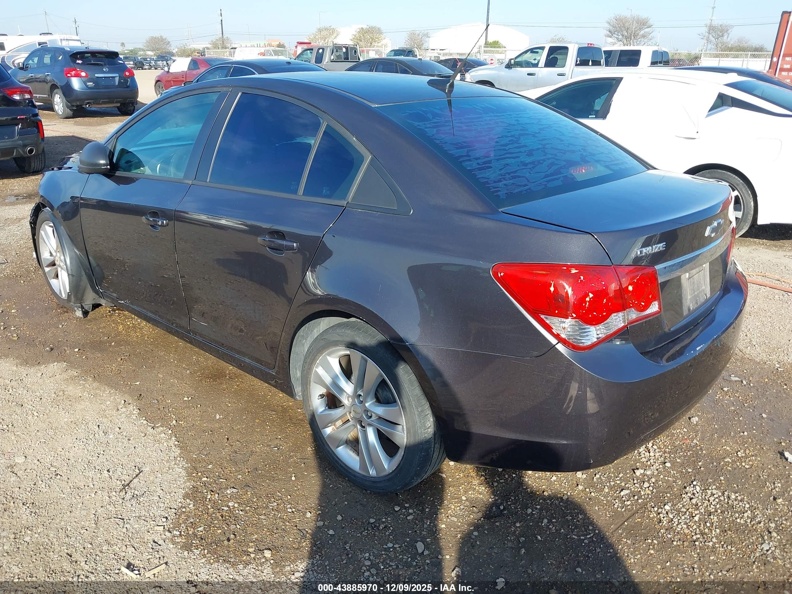 CHEVROLET CRUZE image 3