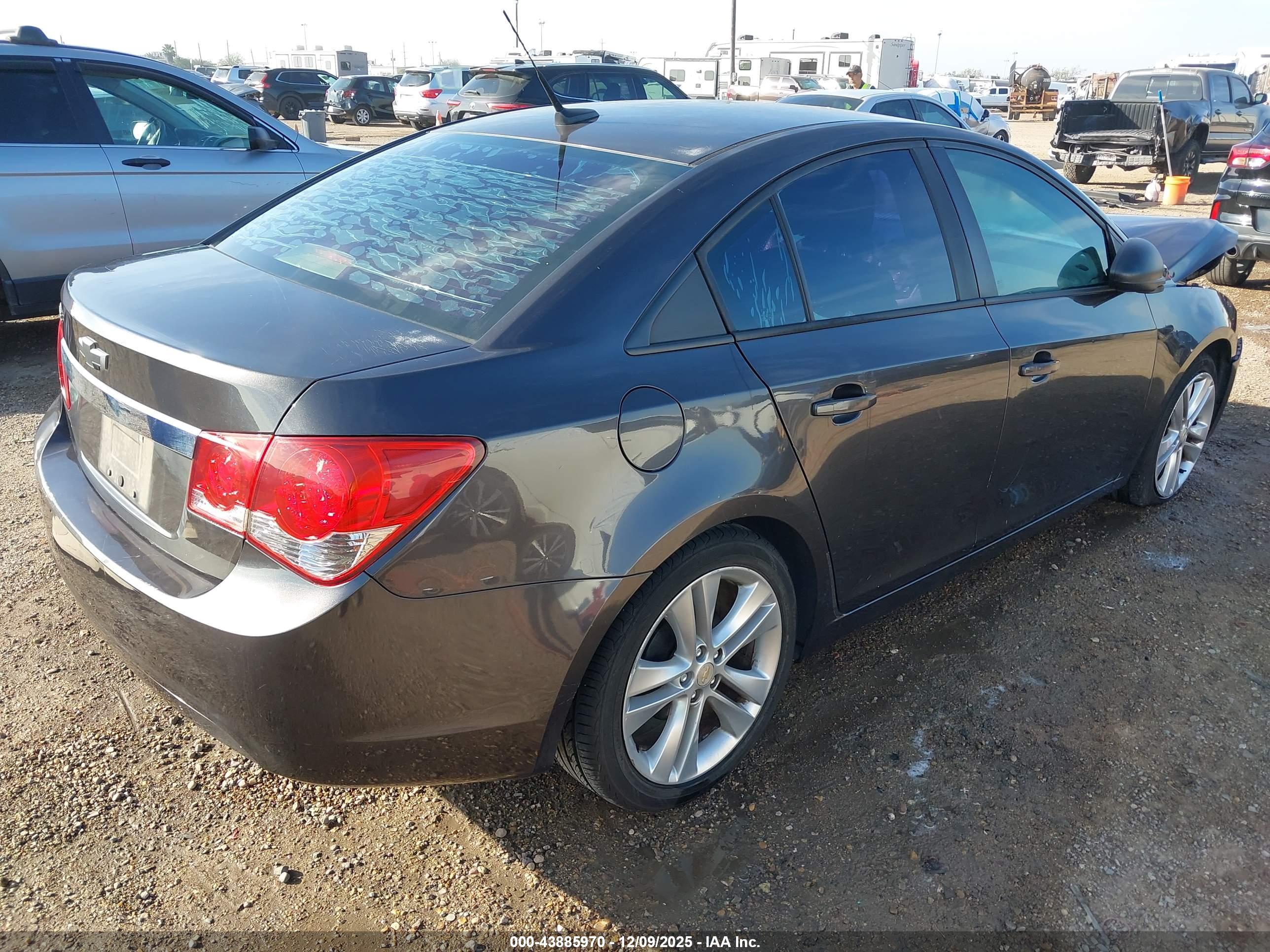 CHEVROLET CRUZE image 4