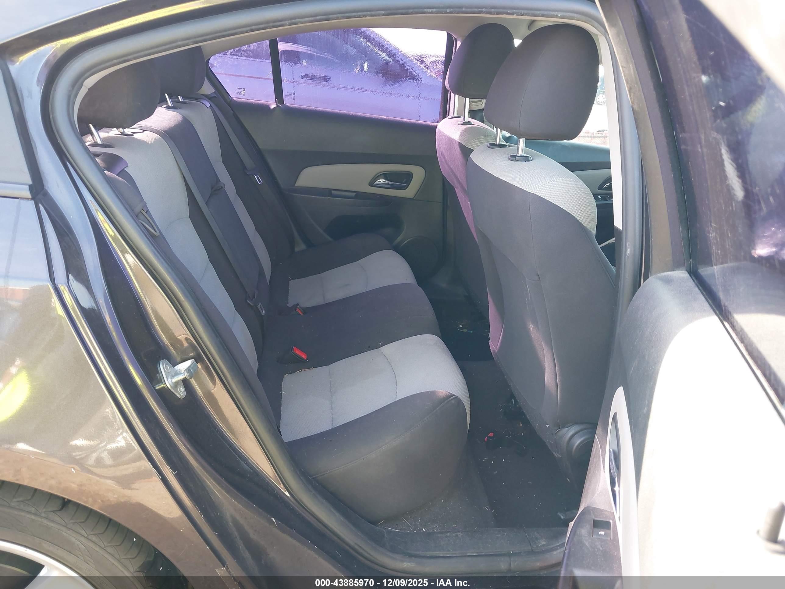 CHEVROLET CRUZE image 8