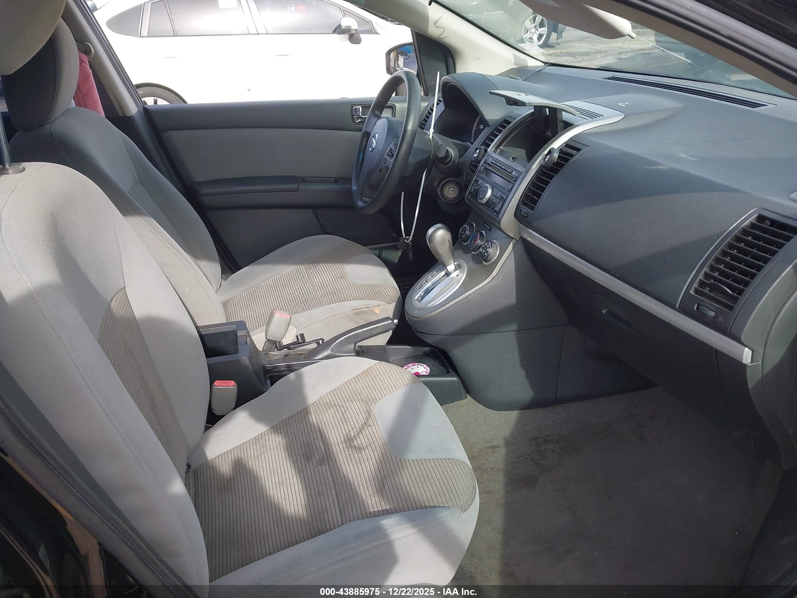 NISSAN SENTRA image 5
