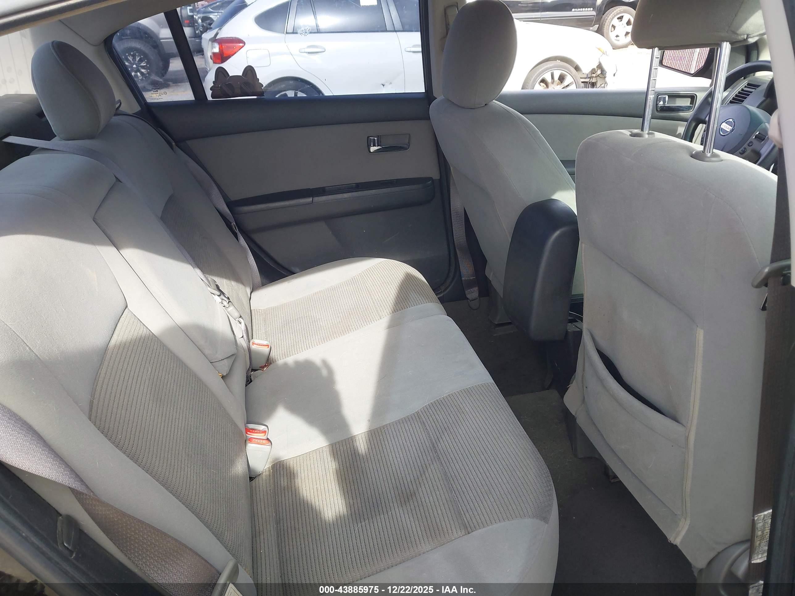 NISSAN SENTRA image 8