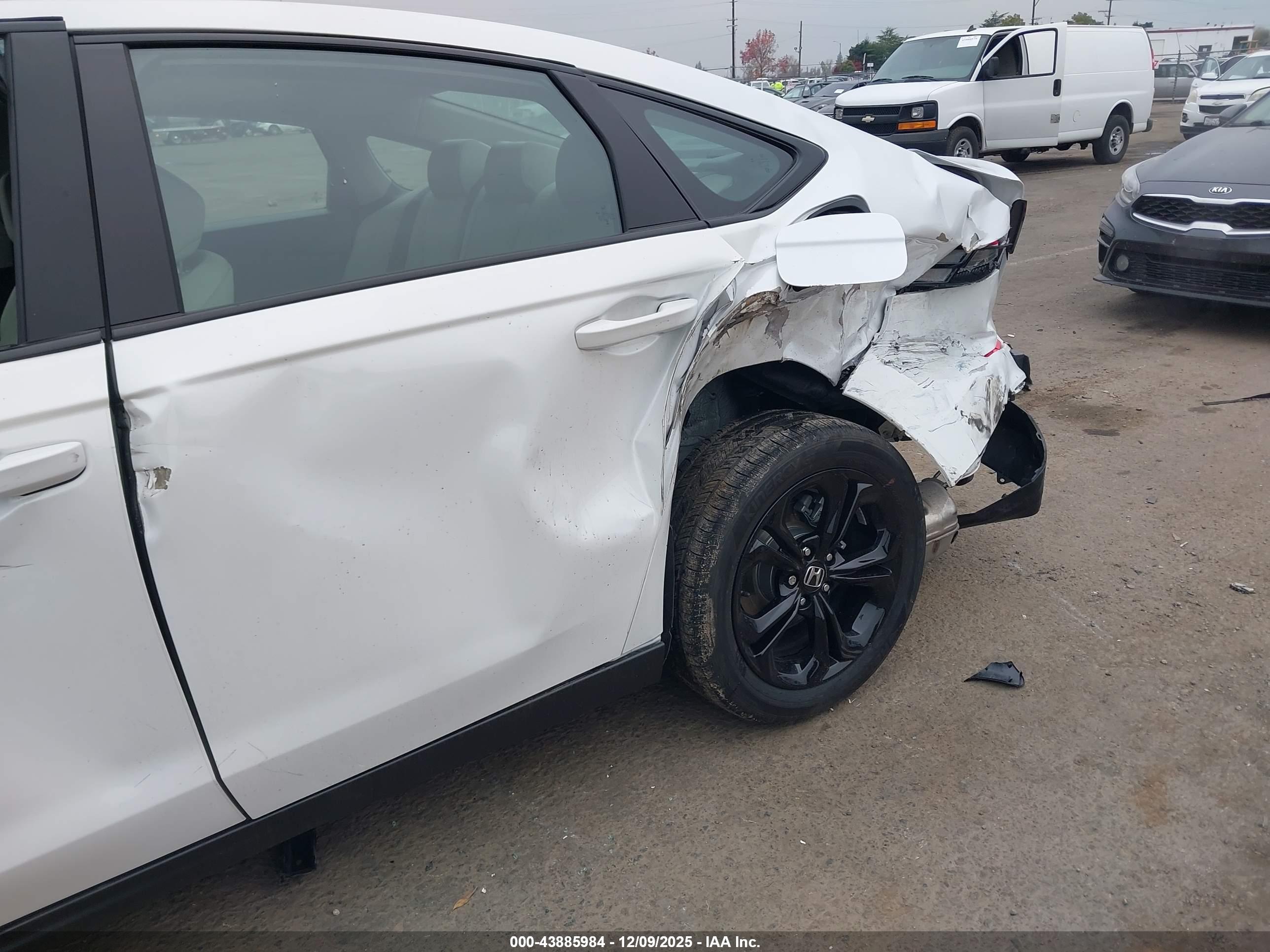 HONDA ACCORD image 6