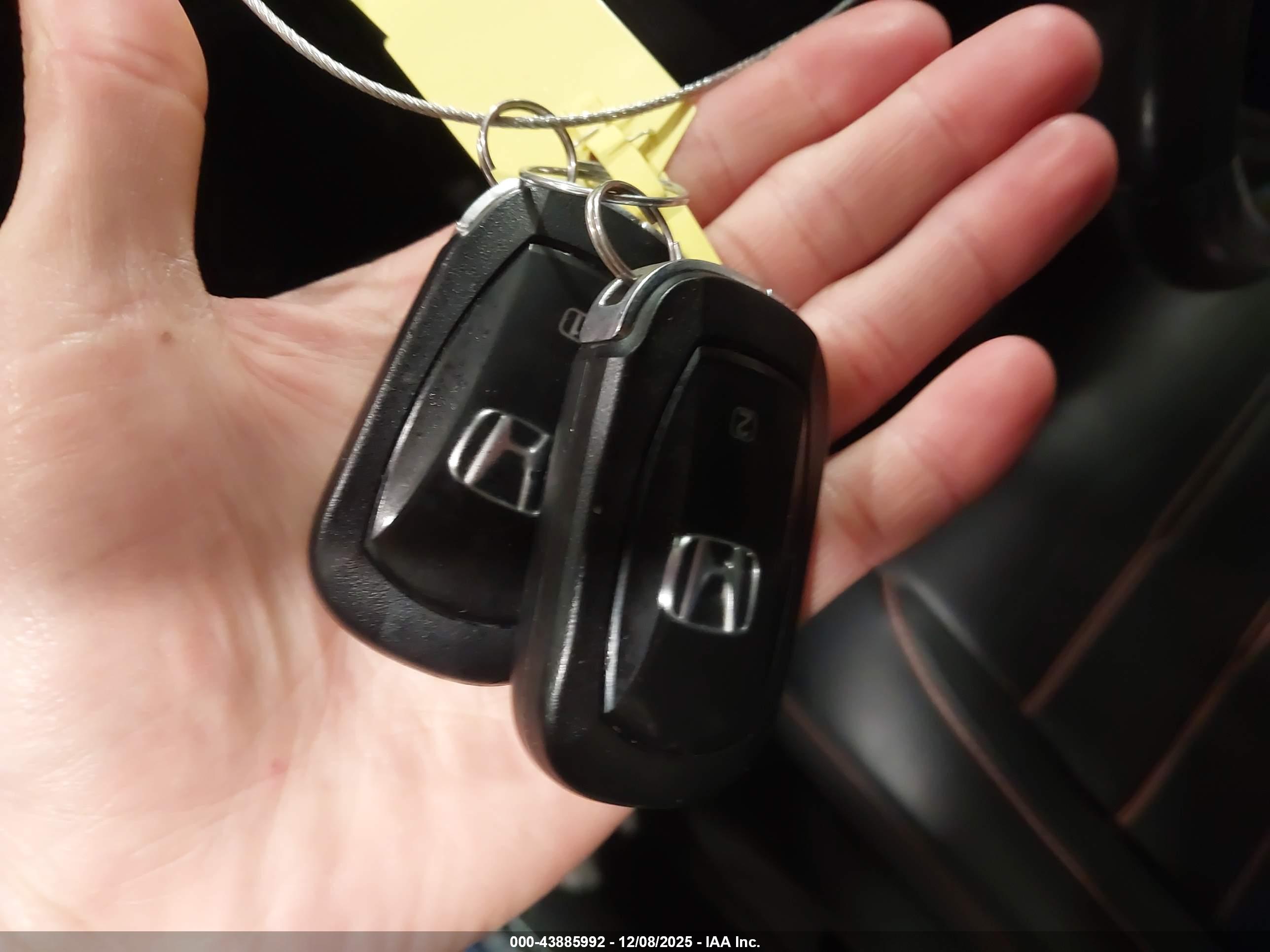 HONDA CR-V image 11