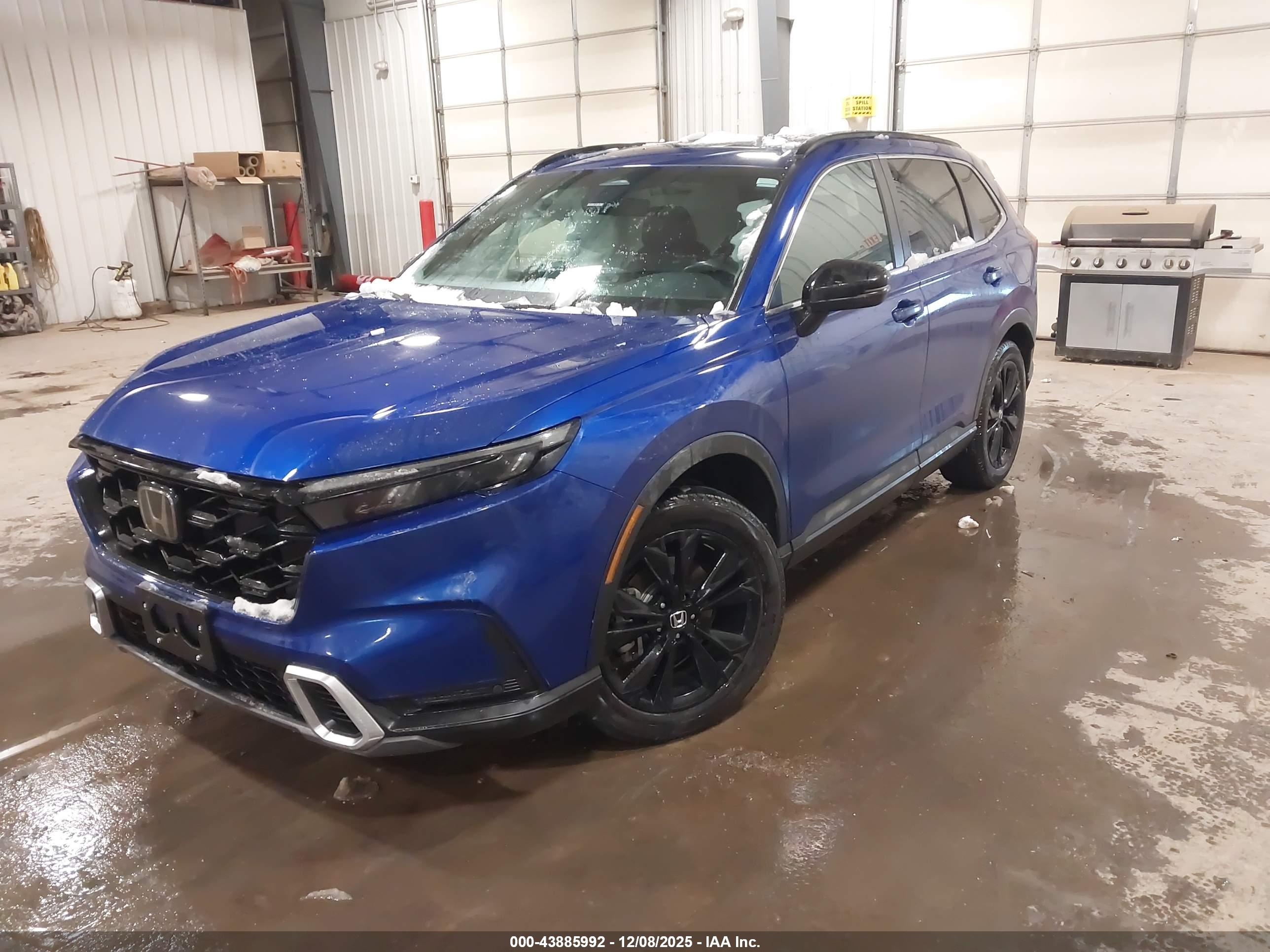 HONDA CR-V image 2