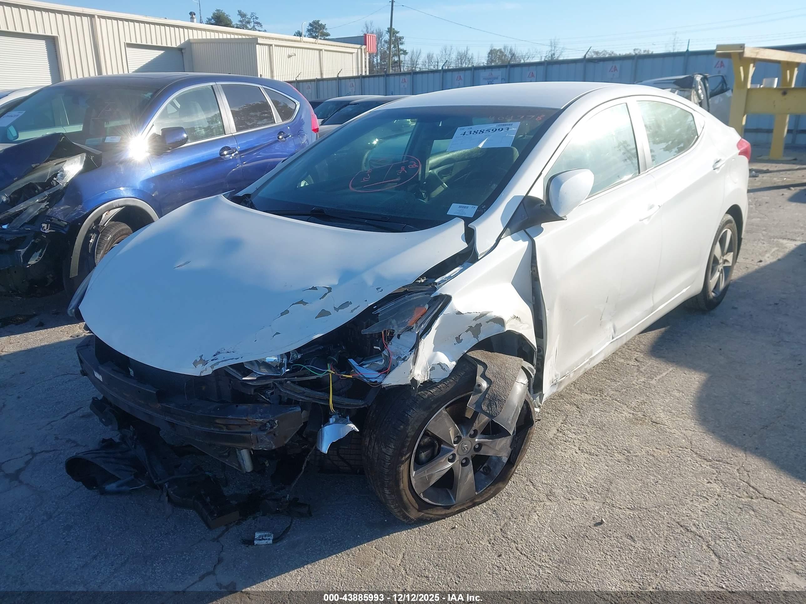 HYUNDAI ELANTRA image 2
