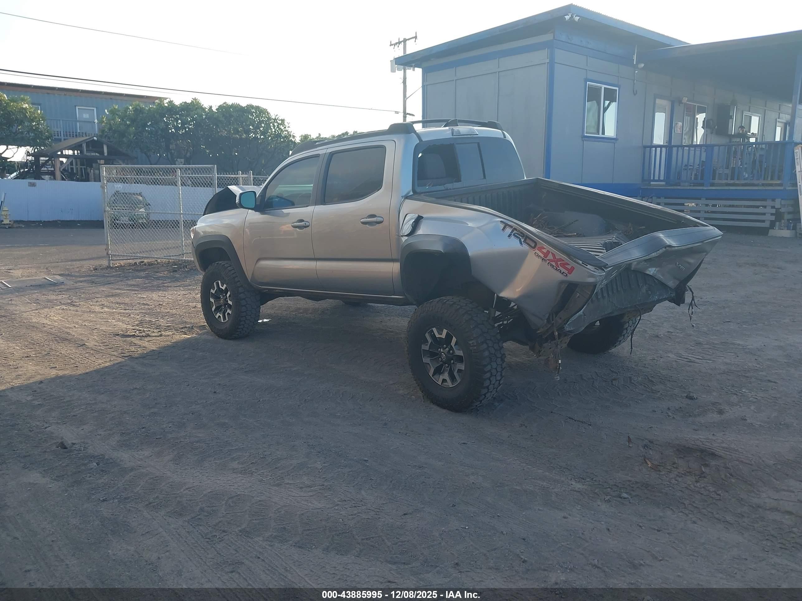 TOYOTA TACOMA image 3