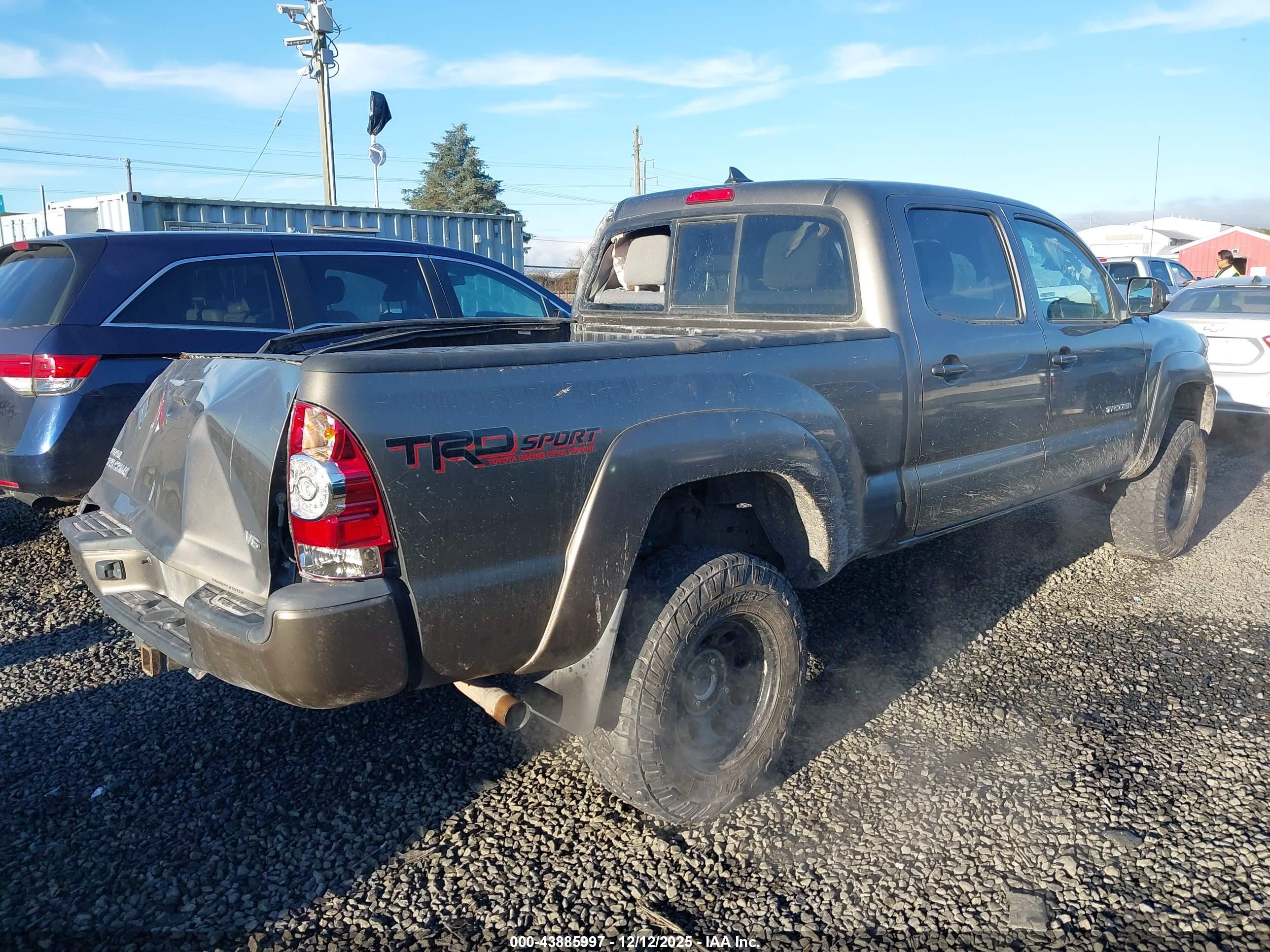 TOYOTA TACOMA image 4