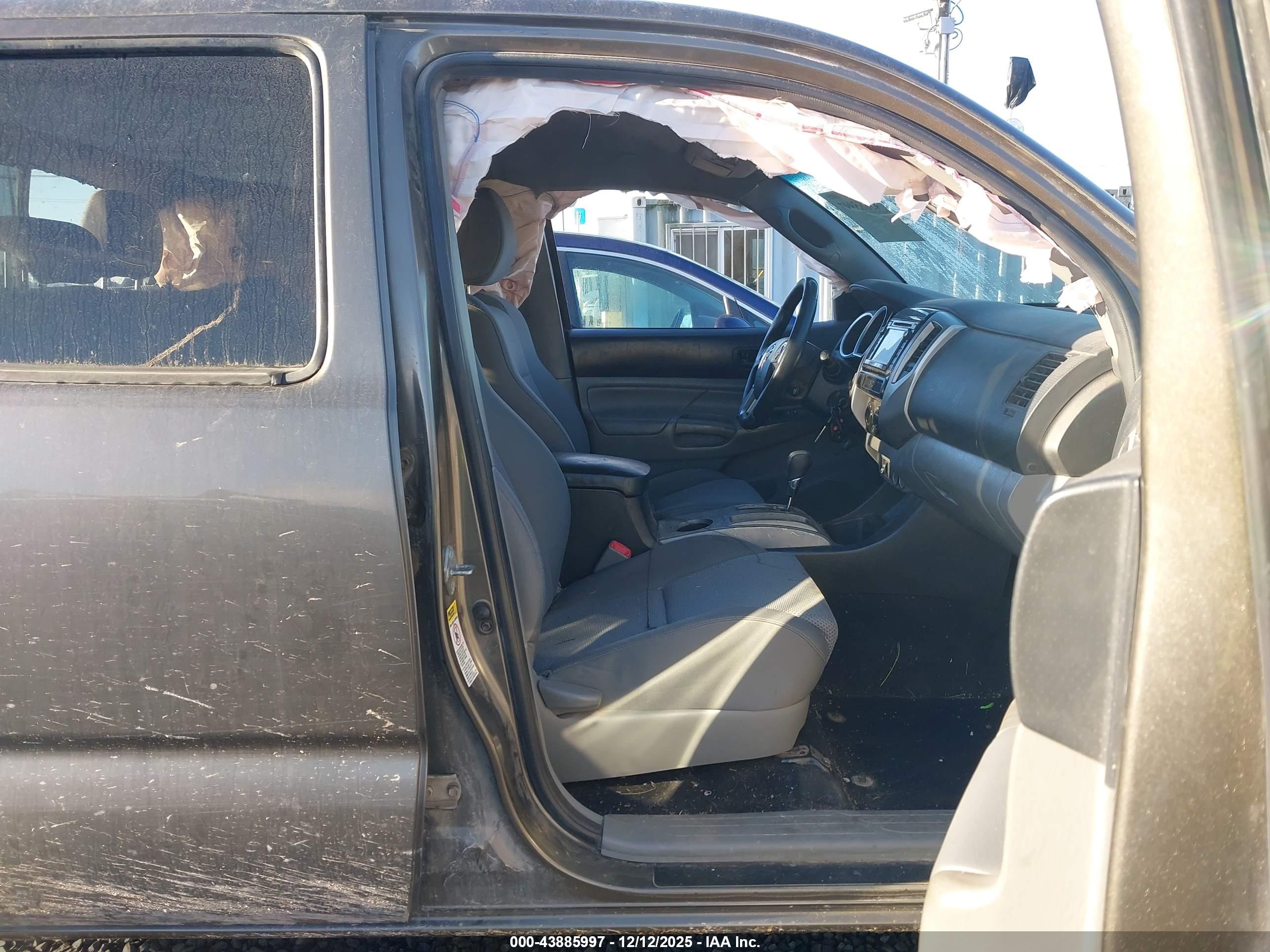 TOYOTA TACOMA image 5