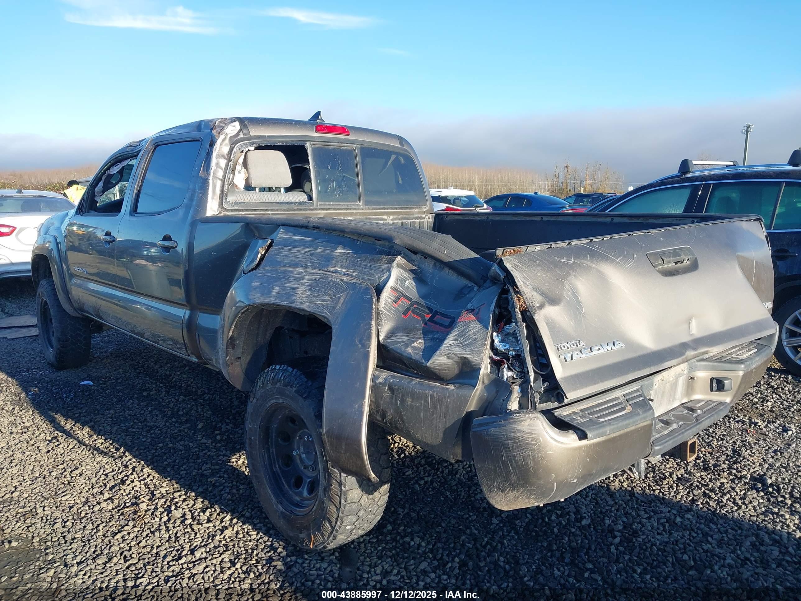 TOYOTA TACOMA image 6