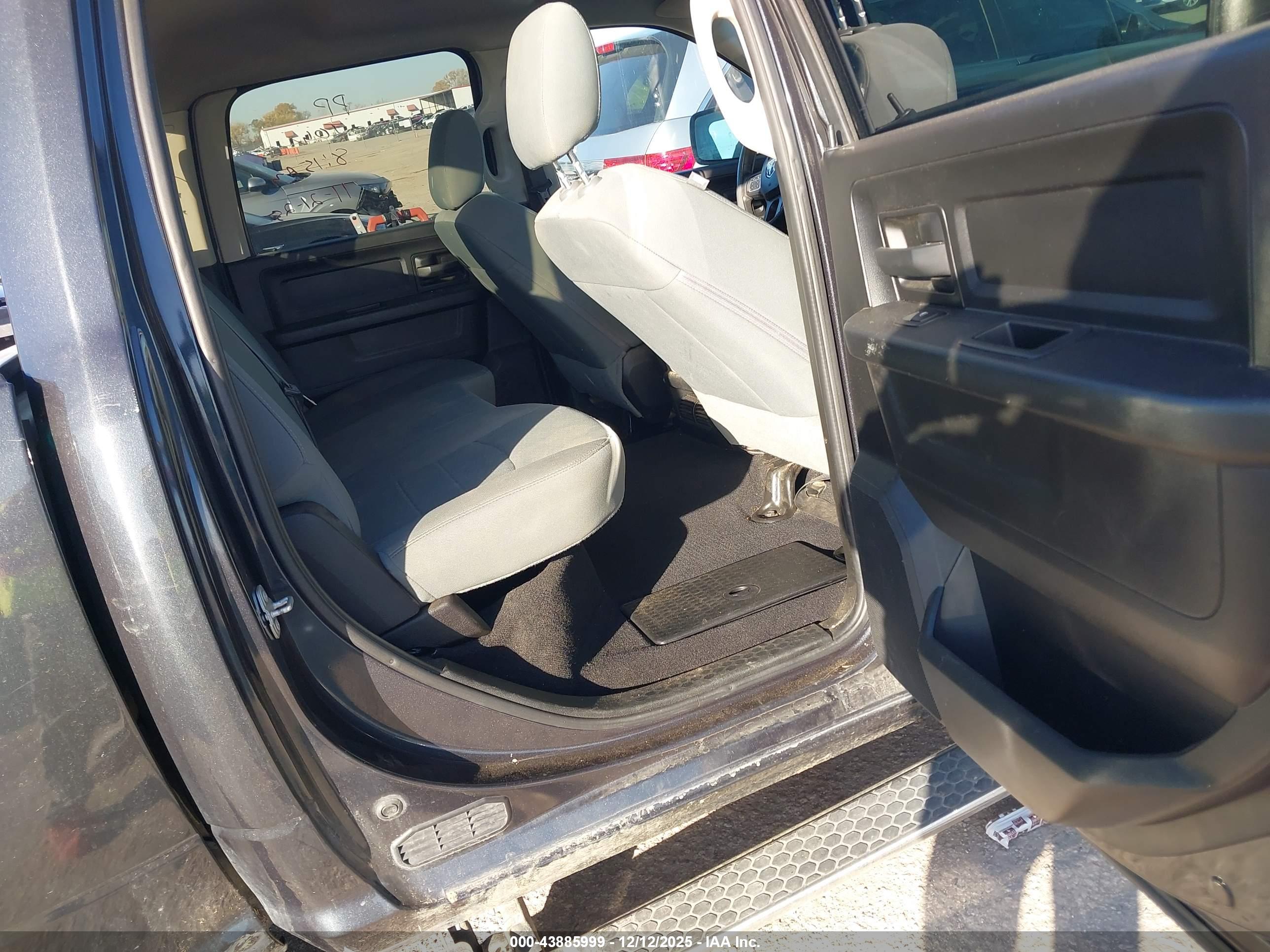 RAM 1500 image 8