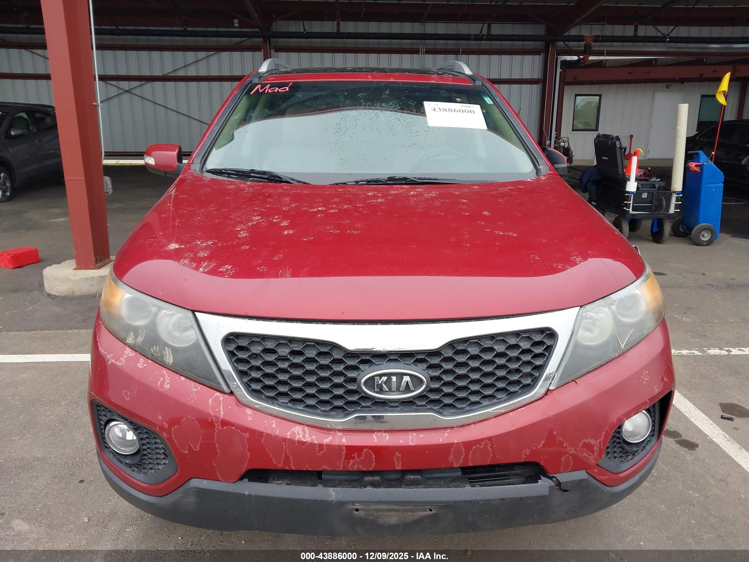 KIA SORENTO image 6