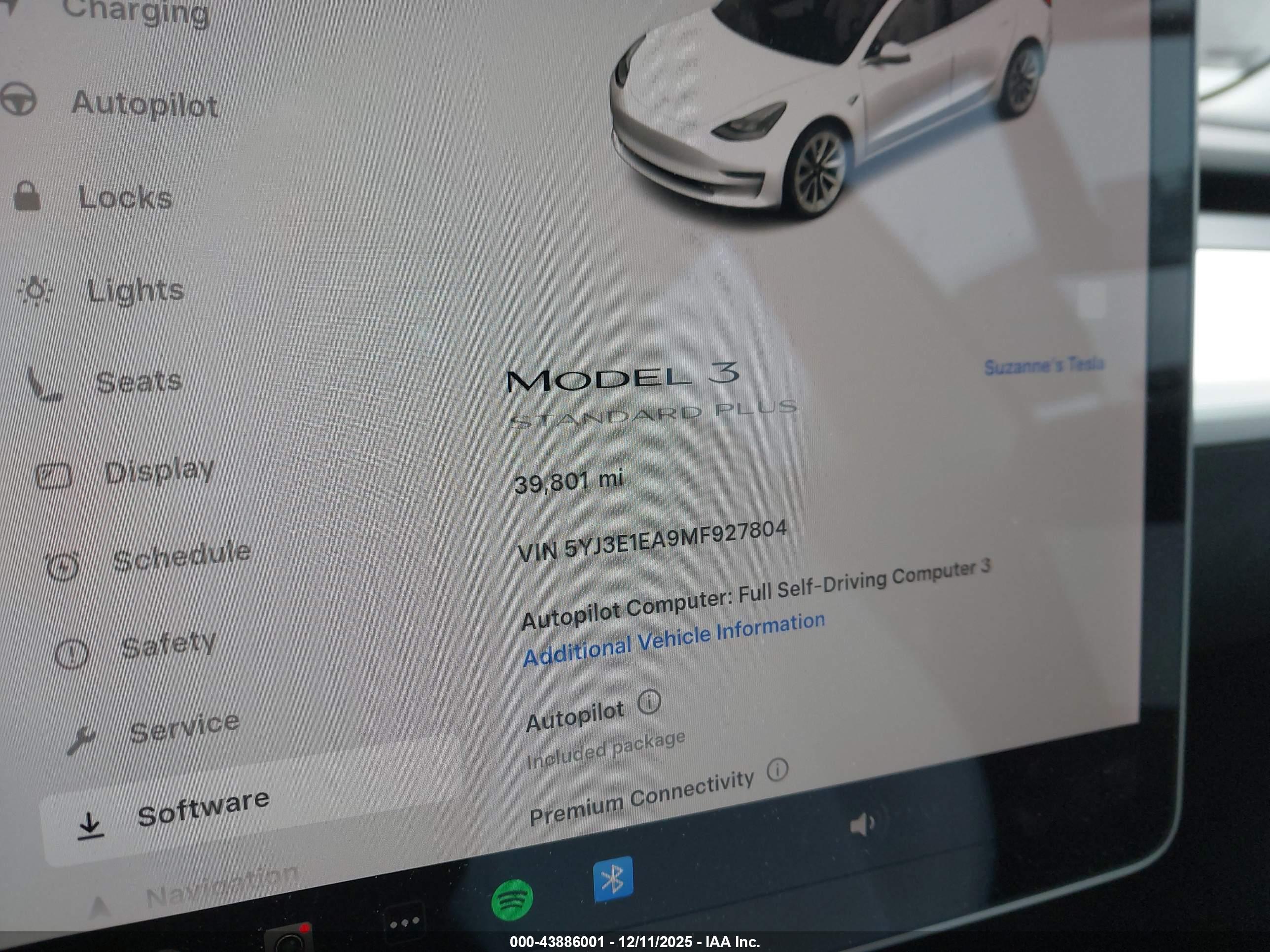 TESLA MODEL image 7