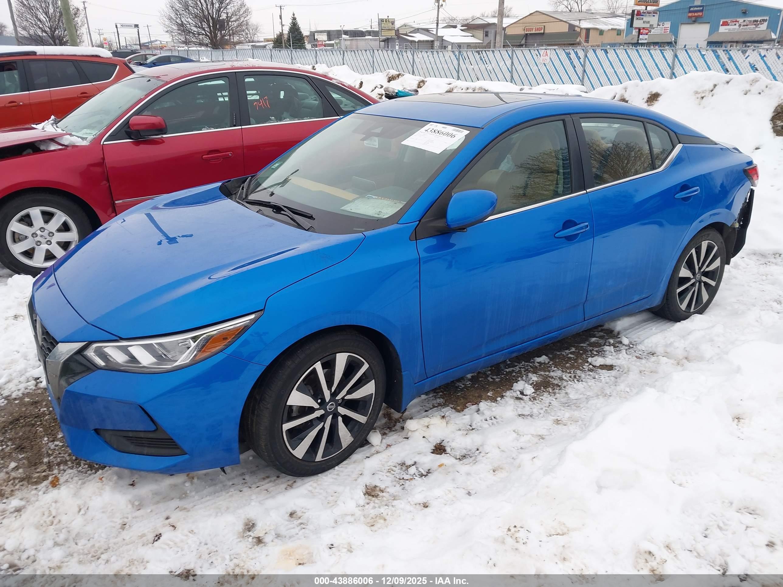 NISSAN SENTRA image 2