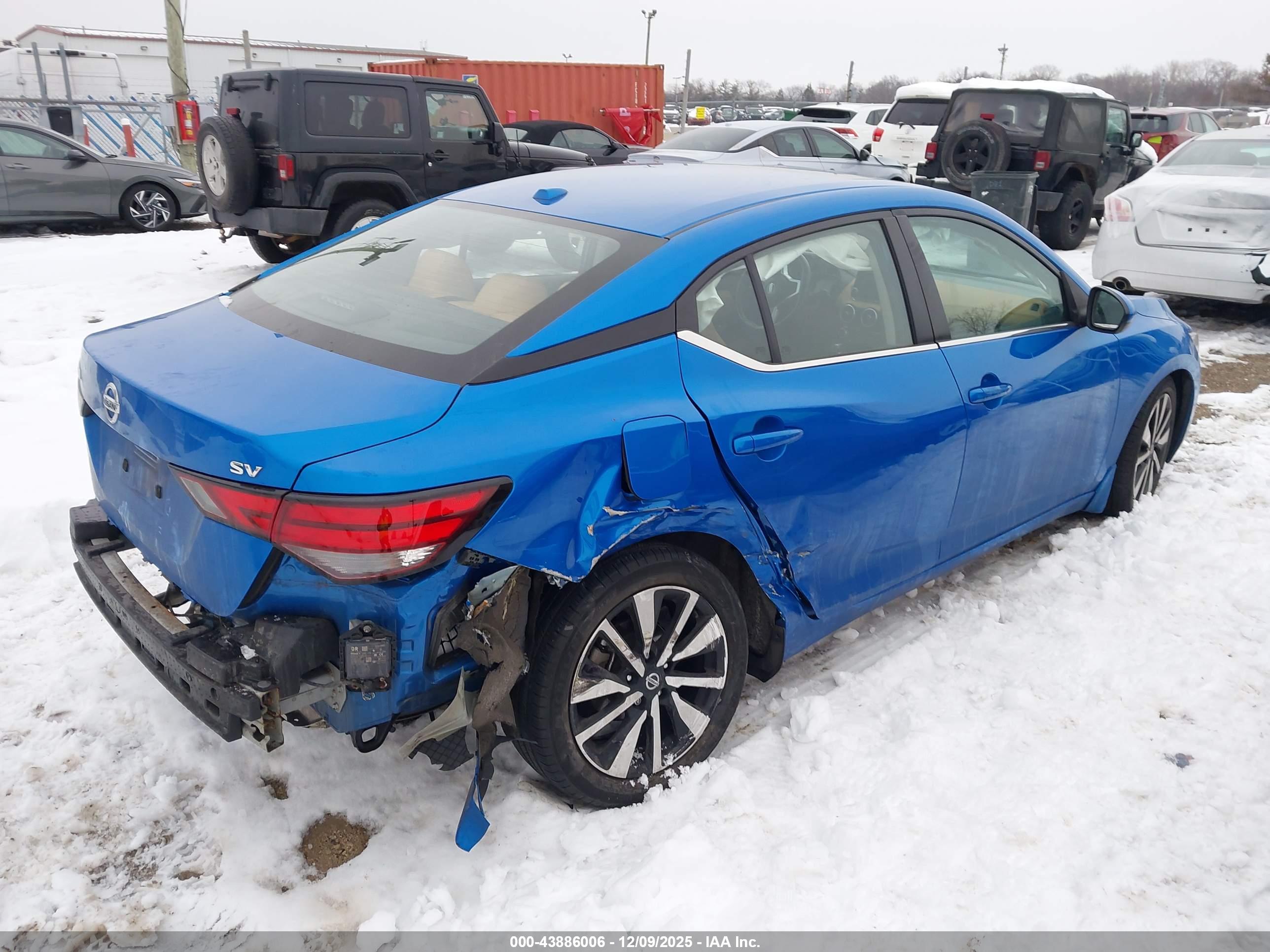 NISSAN SENTRA image 4