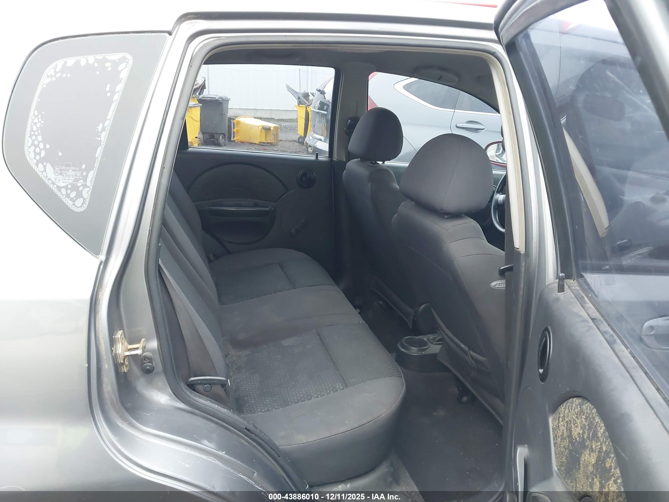 CHEVROLET AVEO image 8