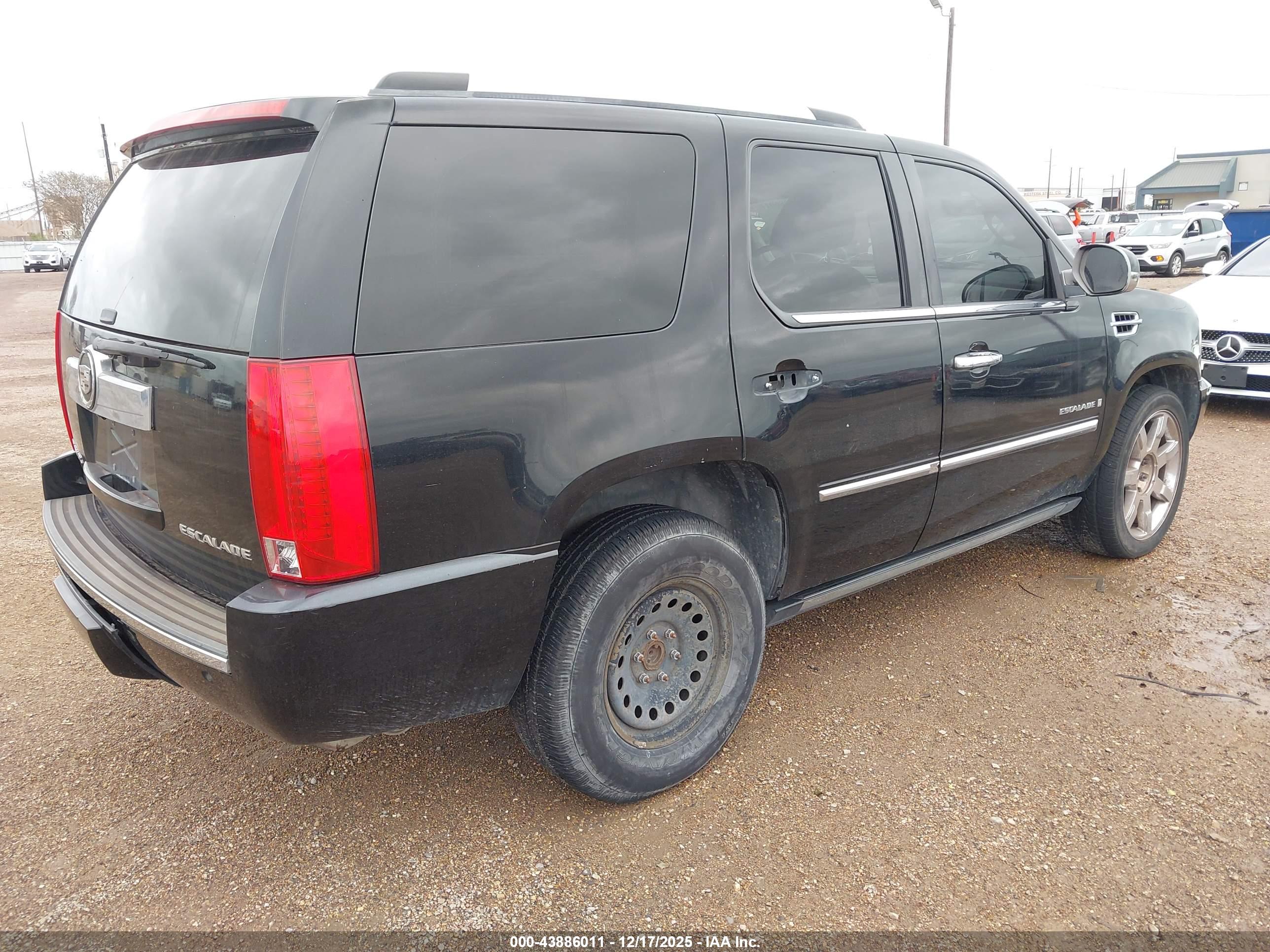 CADILLAC ESCALADE image 4