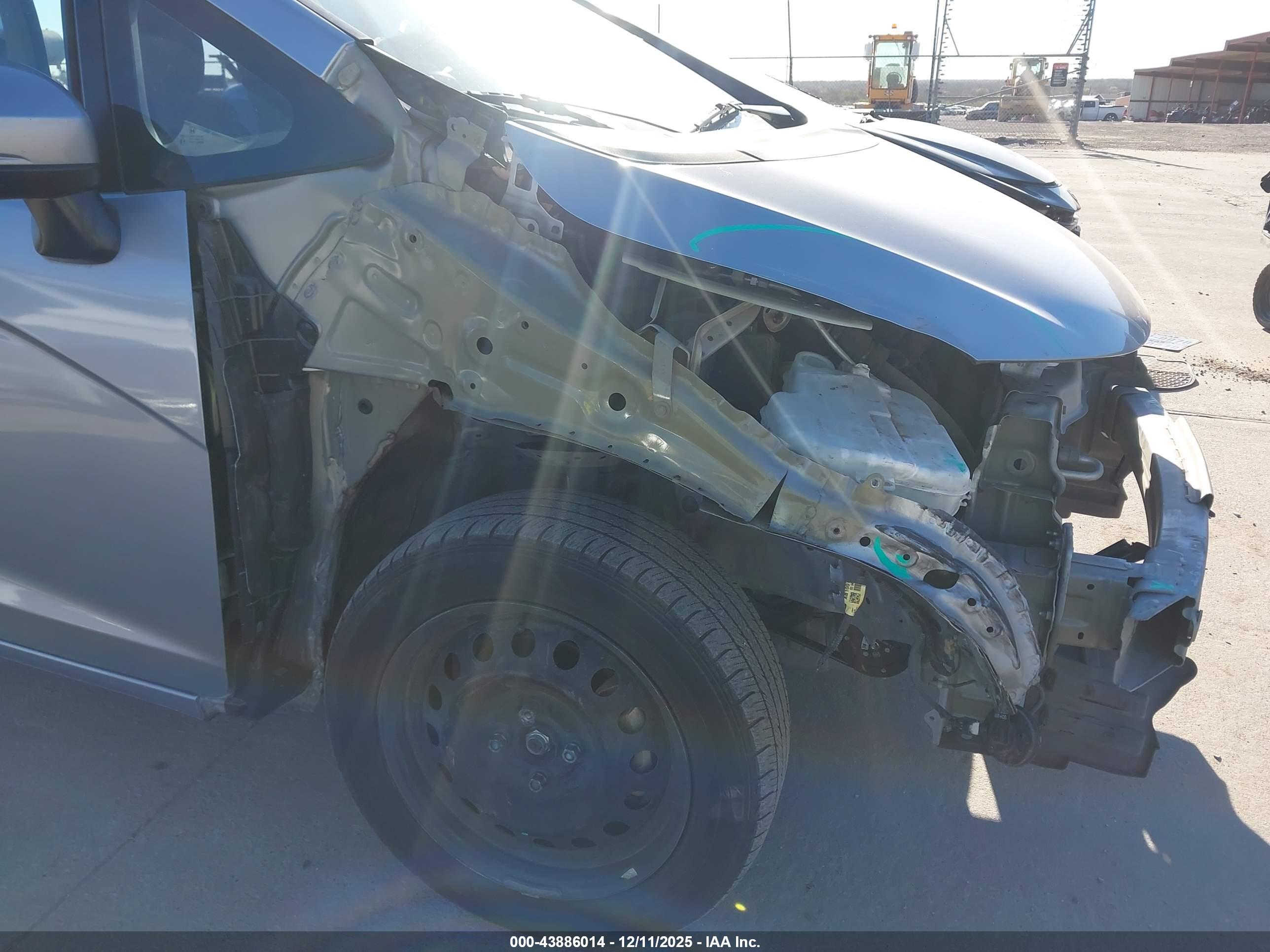 HONDA FIT image 6
